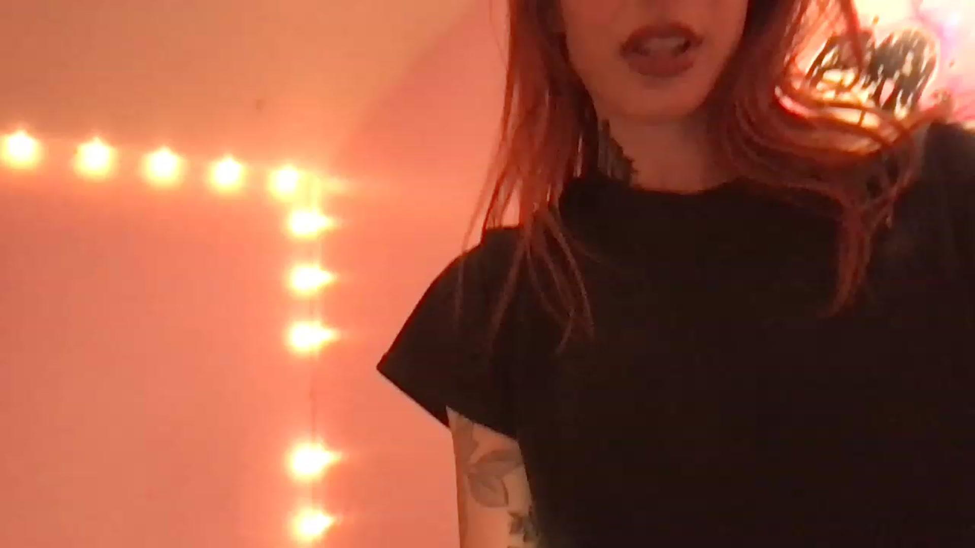 Gallery image thumbnail from Luna_luck's myfreecams stream on, 03/27/2023, 19:35 image 8 of 20