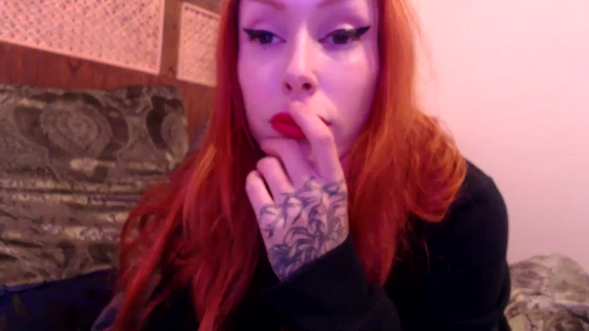 Gallery image thumbnail from Luna_luck's myfreecams stream on, 12/06/2024, 24:02 image 18 of 20