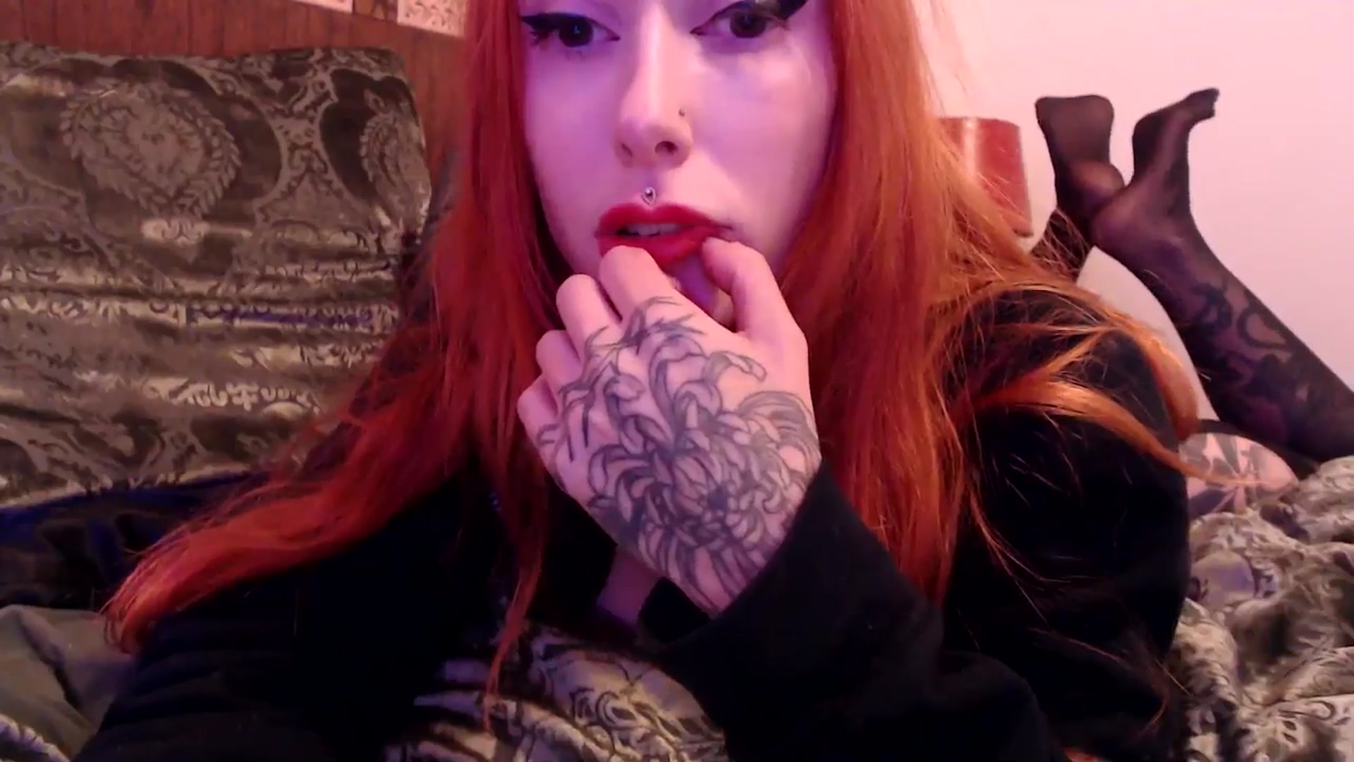 Gallery image thumbnail from Luna_luck's myfreecams stream on, 12/06/2024, 24:02 image 19 of 20