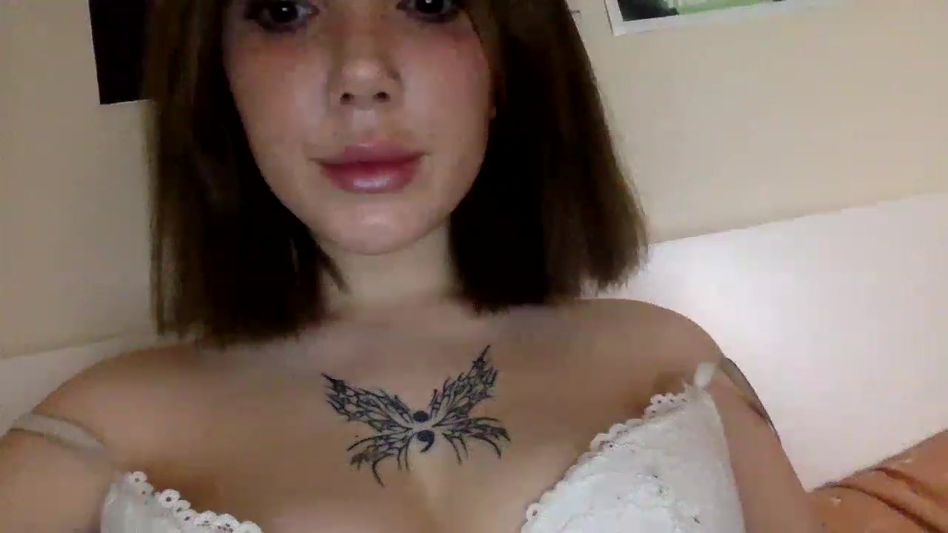 Gallery image thumbnail from Lunaaxoxo's myfreecams stream on, 03/08/2023, 09:13 image 15 of 20