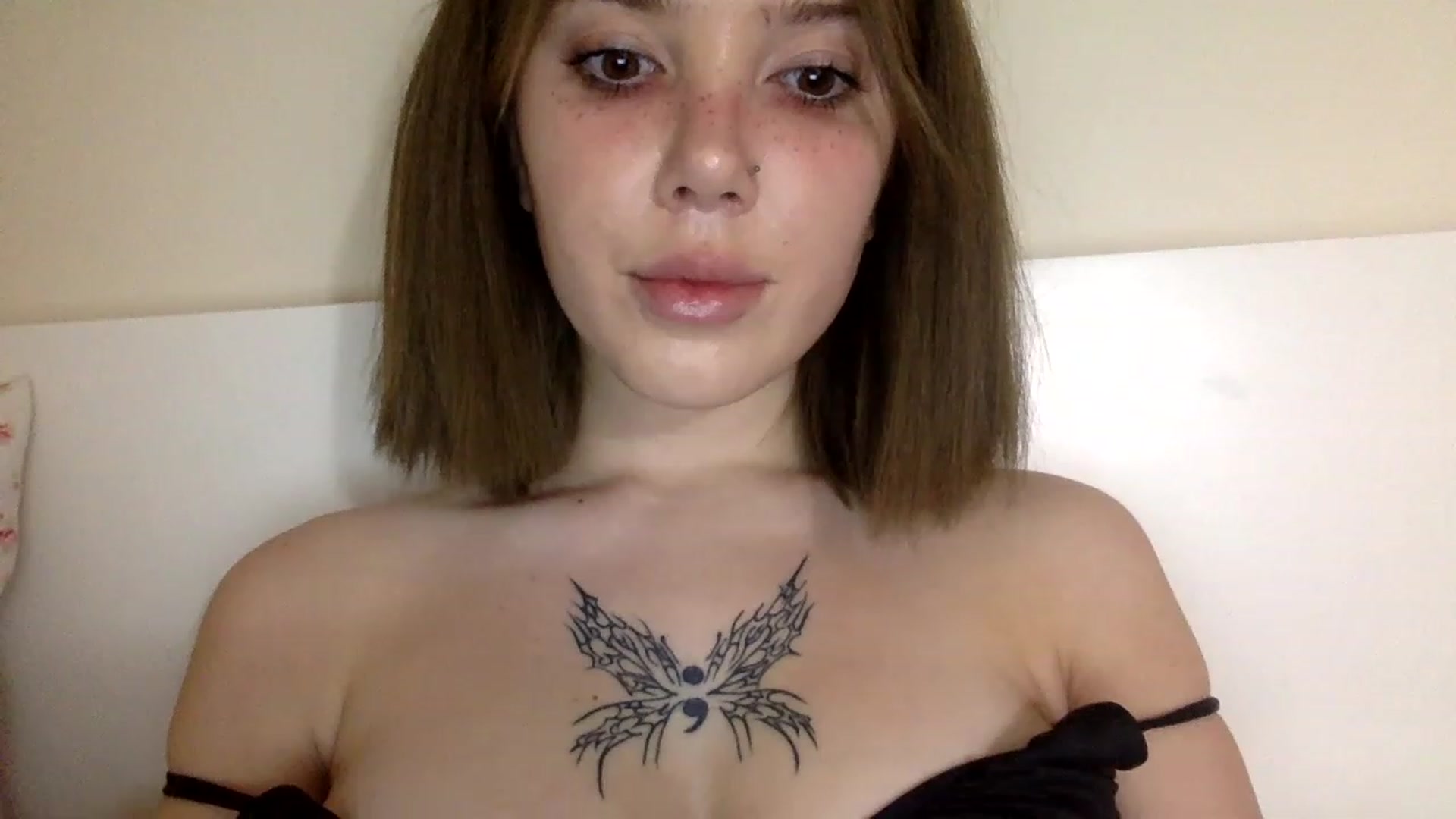 Gallery image thumbnail from Lunaaxoxo's myfreecams stream on, 03/09/2023, 08:20 image 1 of 20