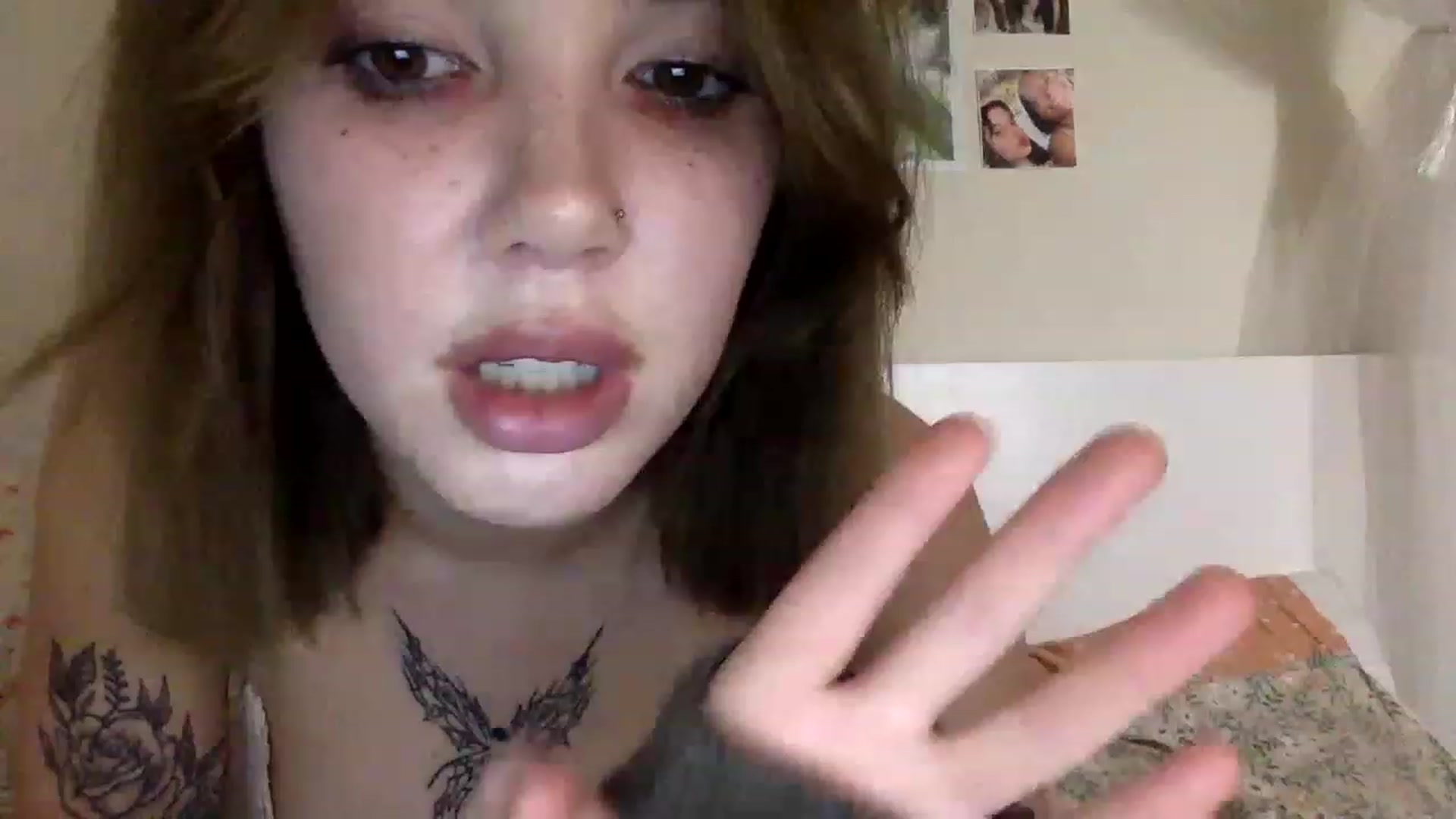 Gallery image thumbnail from Lunaaxoxo's myfreecams stream on, 03/10/2023, 10:29 image 13 of 20