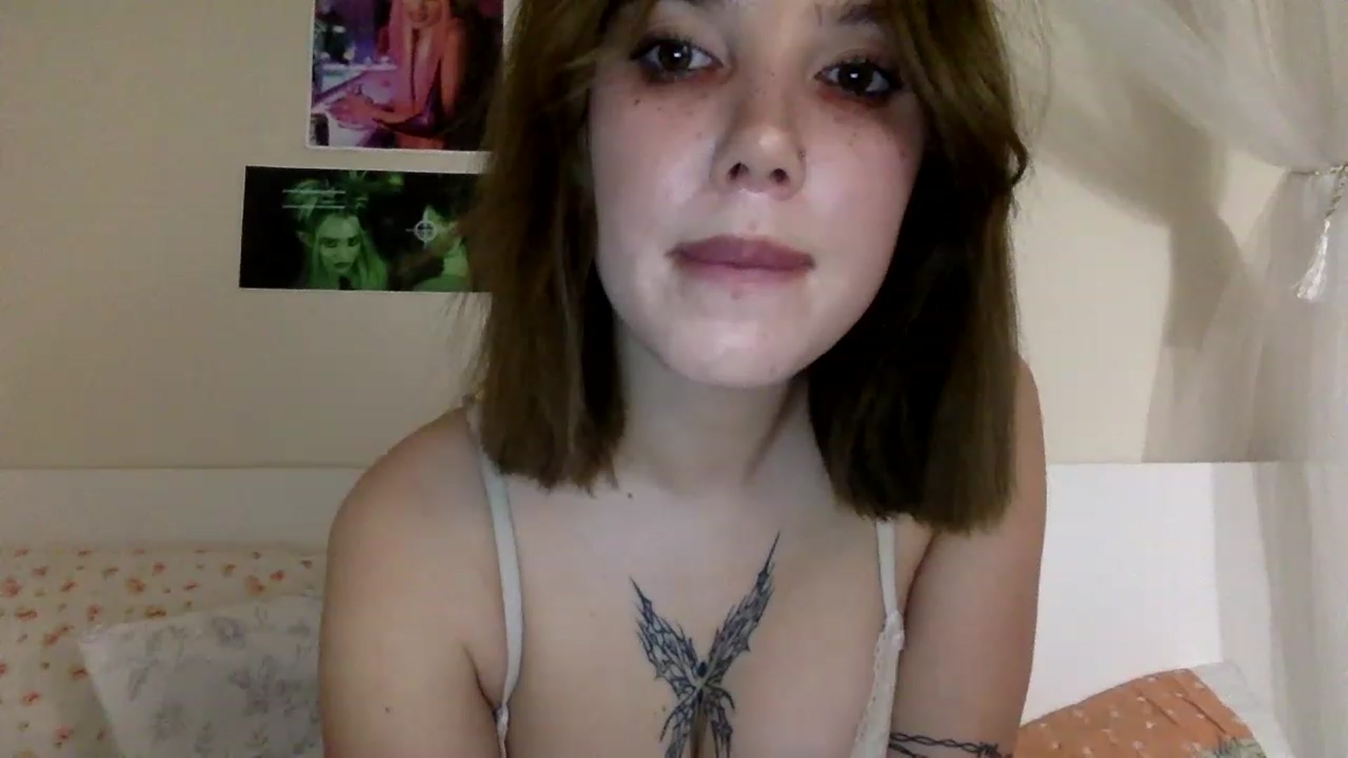Gallery image thumbnail from Lunaaxoxo's myfreecams stream on, 03/10/2023, 10:29 image 18 of 20