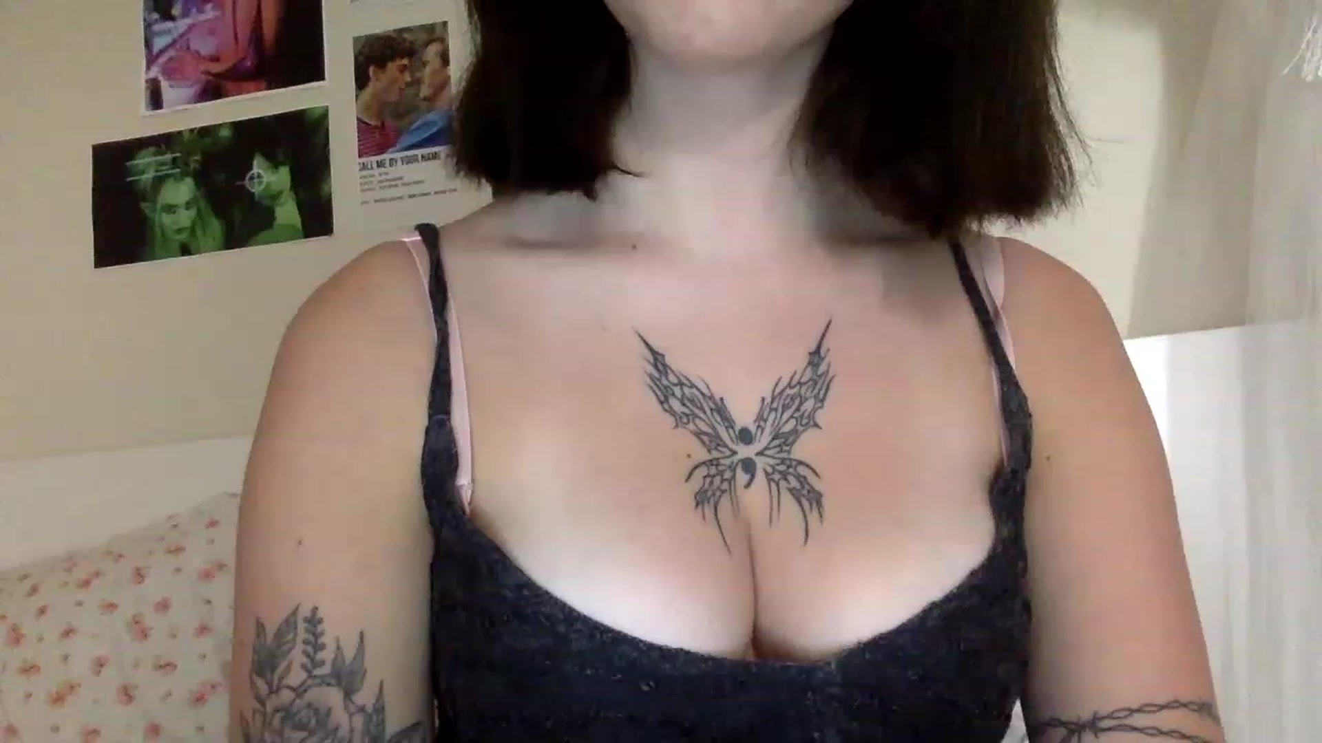 Gallery image thumbnail from Lunaaxoxo's myfreecams stream on, 04/18/2023, 06:39 image 5 of 20