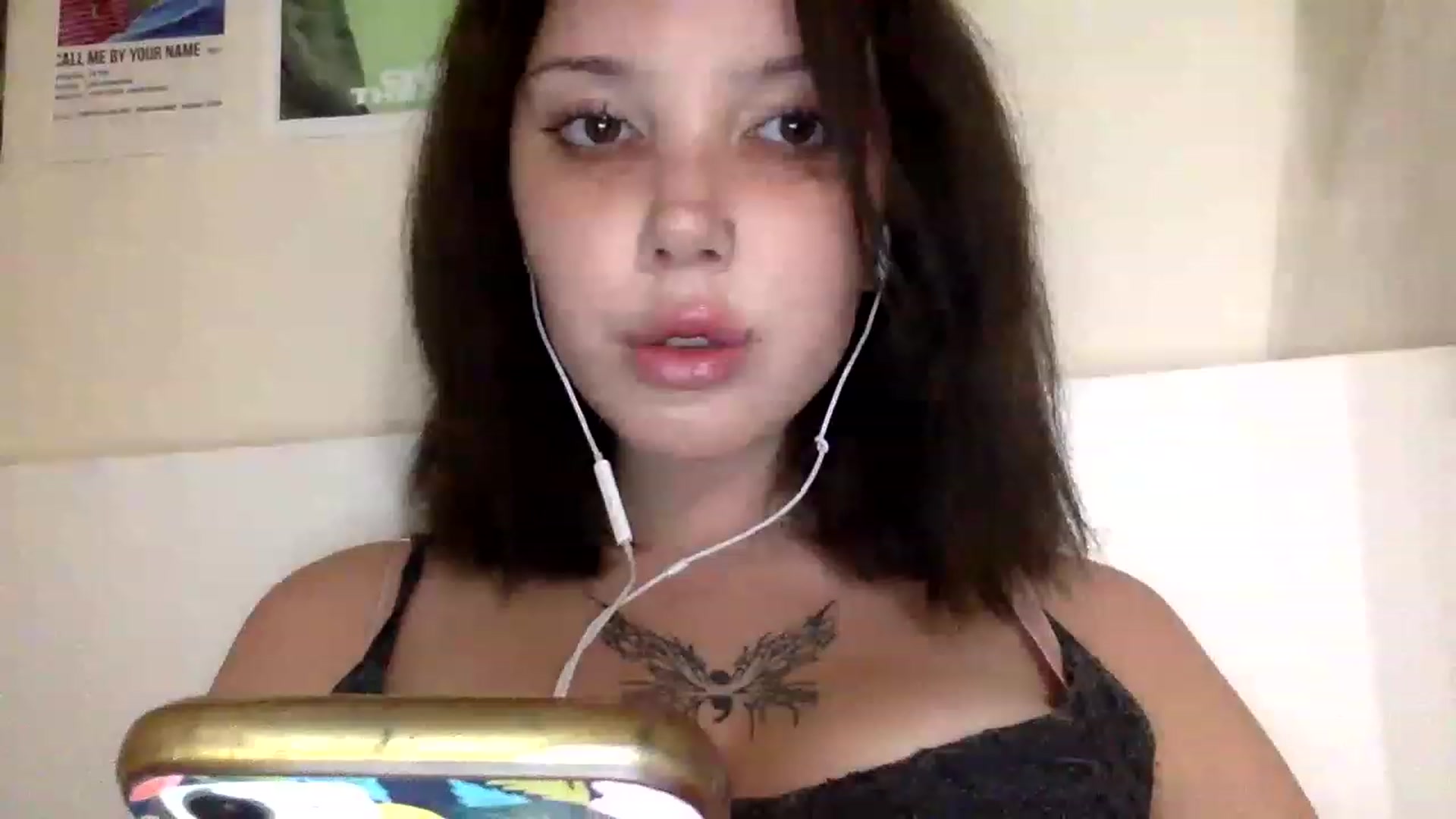 Gallery image thumbnail from Lunaaxoxo's myfreecams stream on, 04/18/2023, 06:39 image 8 of 20