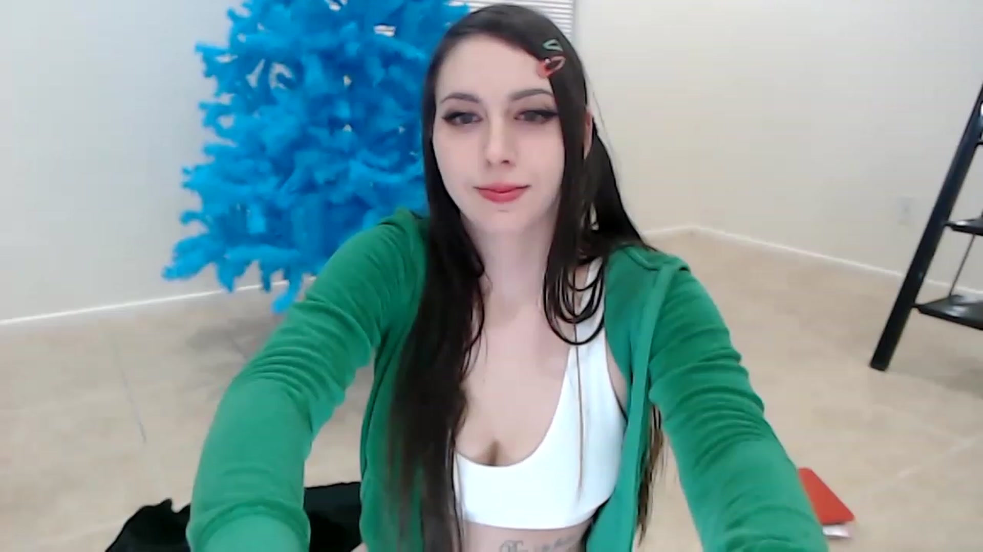 Gallery image thumbnail from Lunackitsuen's myfreecams stream on, 12/11/2022, 11:08 image 20 of 20