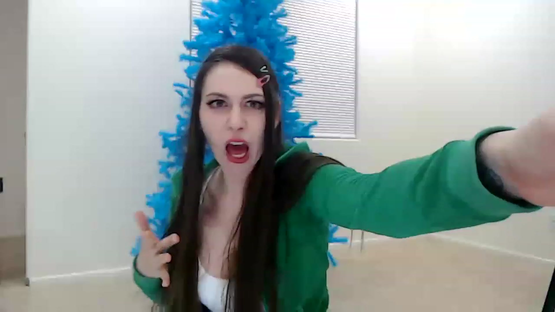 Gallery image thumbnail from Lunackitsuen's myfreecams stream on, 12/11/2022, 11:08 image 9 of 20