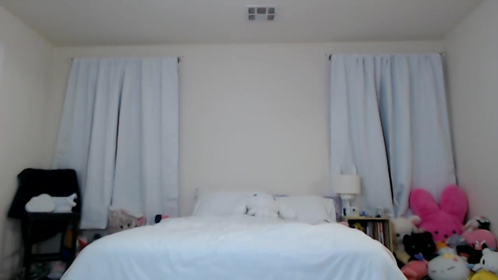 Gallery image thumbnail from Lunackitsuen's myfreecams stream on, 04/23/2023, 11:33 image 8 of 20