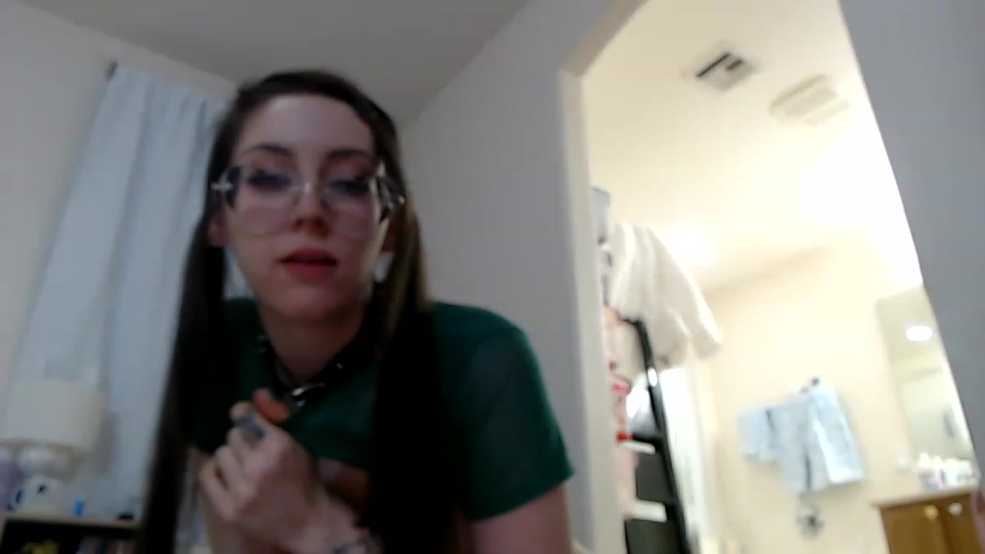 Gallery image thumbnail from Lunackitsuen's myfreecams stream on, 04/23/2023, 12:08 image 17 of 20