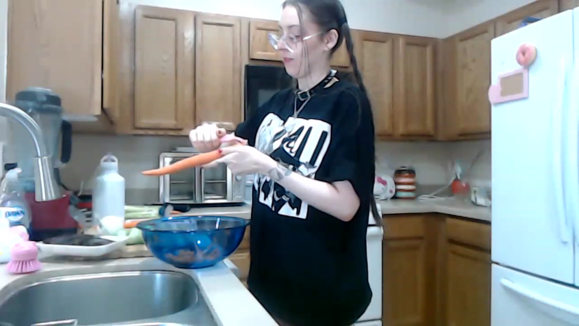 Gallery image thumbnail from Lunackitsuen's myfreecams stream on, 05/04/2023, 10:52 image 2 of 20