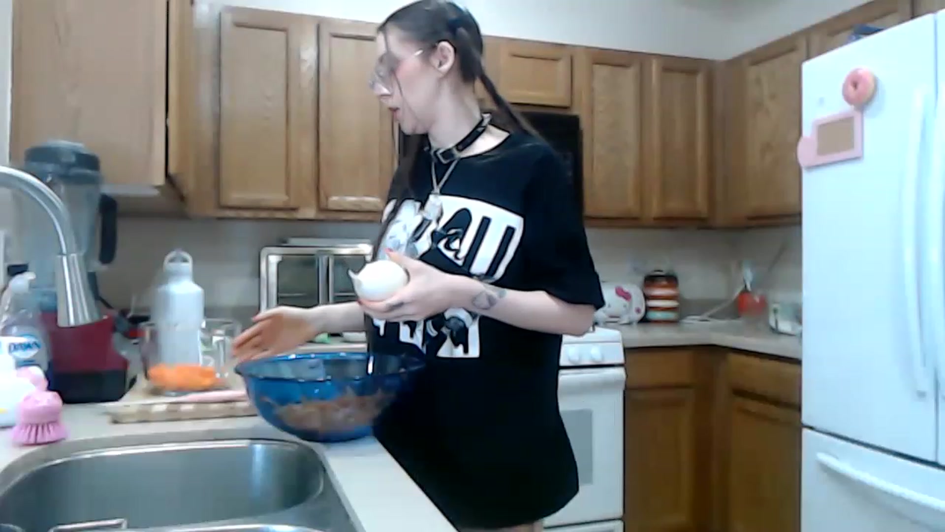 Gallery image thumbnail from Lunackitsuen's myfreecams stream on, 05/04/2023, 10:52 image 4 of 20