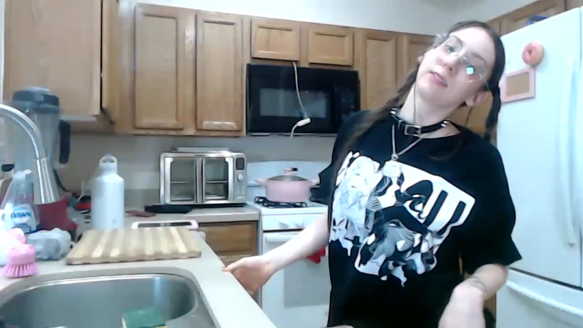 Gallery image thumbnail from Lunackitsuen's myfreecams stream on, 05/04/2023, 11:17 image 14 of 20