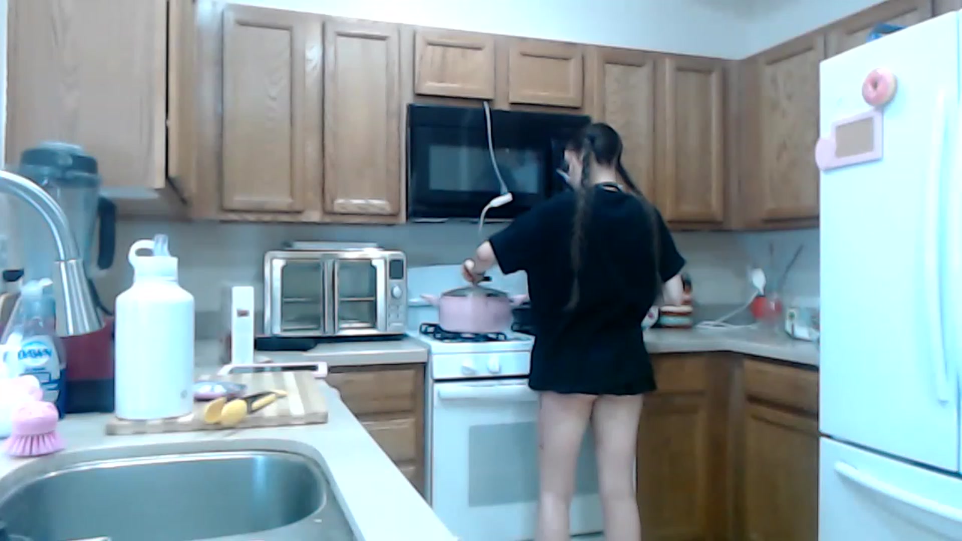 Gallery image thumbnail from Lunackitsuen's myfreecams stream on, 05/04/2023, 12:19 image 6 of 20