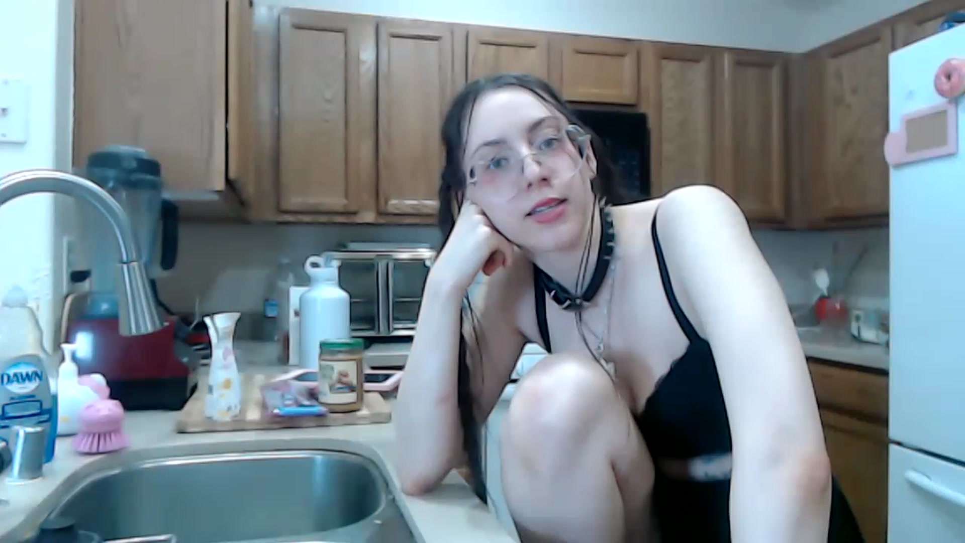 Gallery image thumbnail from Lunackitsuen's myfreecams stream on, 05/04/2023, 13:38 image 17 of 20