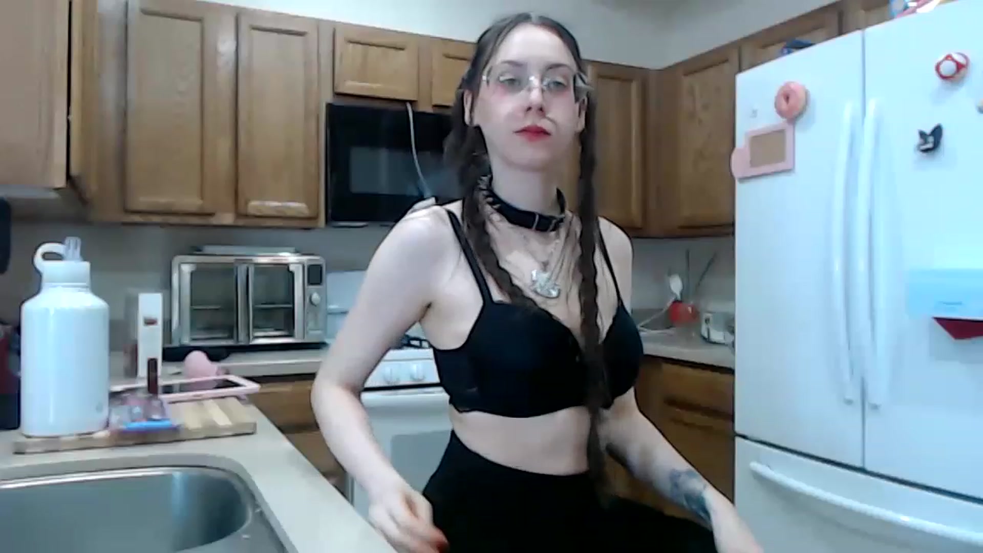 Gallery image thumbnail from Lunackitsuen's myfreecams stream on, 05/04/2023, 13:38 image 5 of 20