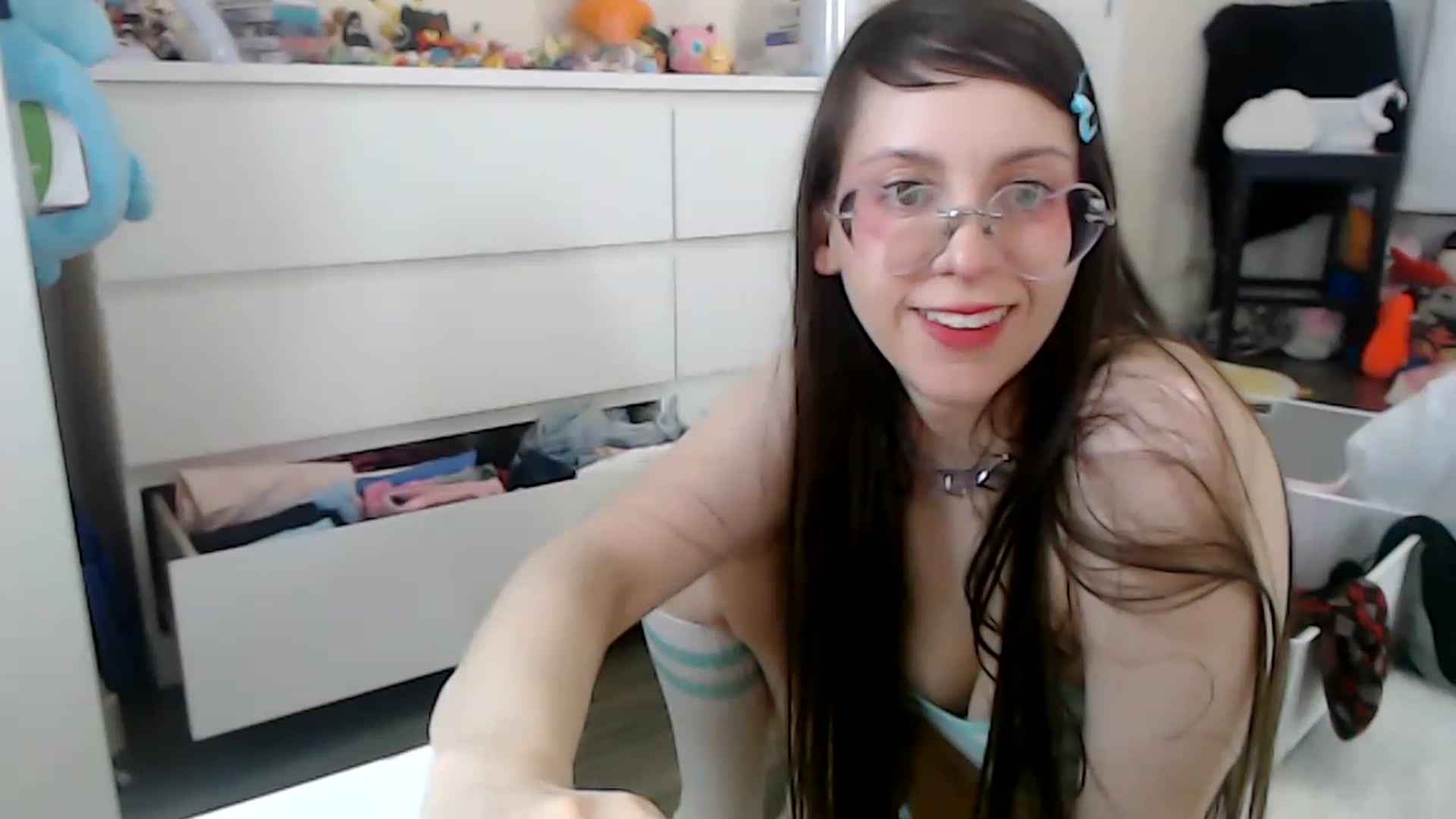 Gallery image thumbnail from Lunackitsuen's myfreecams stream on, 05/18/2023, 06:38 image 4 of 20
