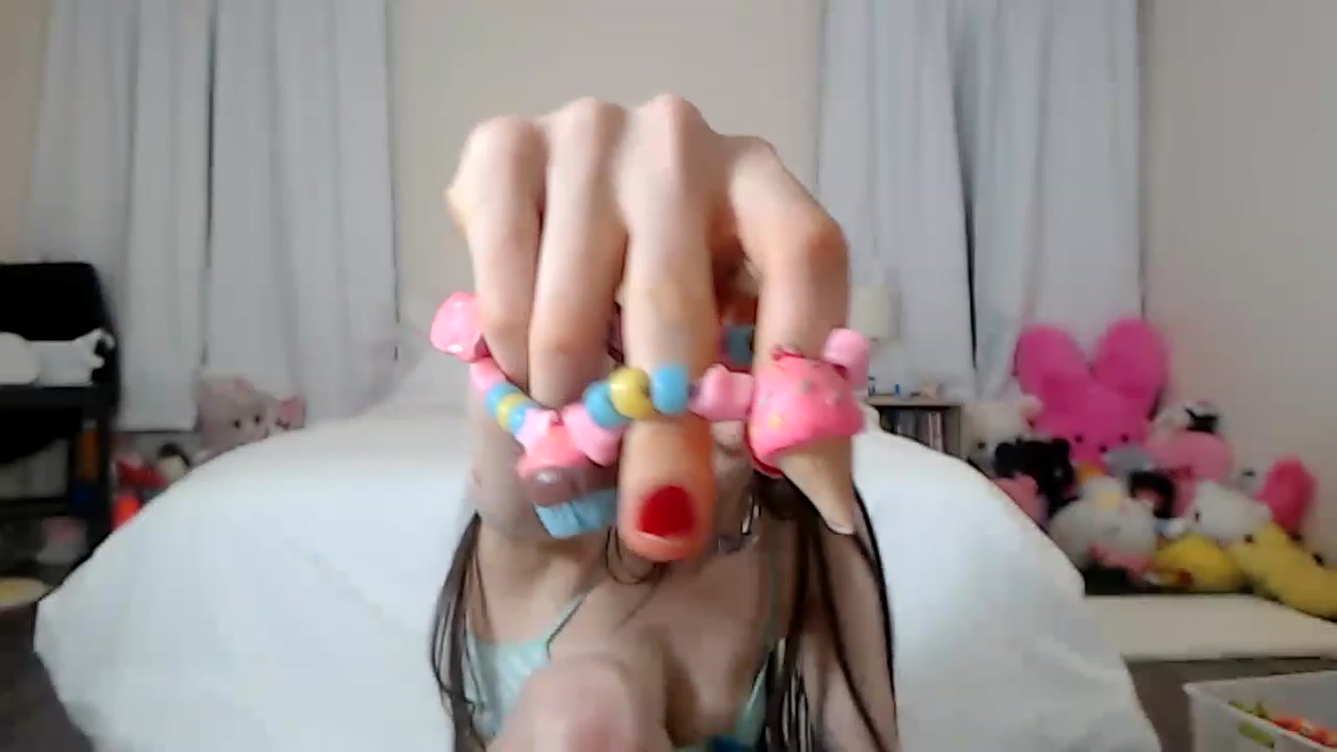 Gallery image thumbnail from Lunackitsuen's myfreecams stream on, 05/18/2023, 07:52 image 19 of 20