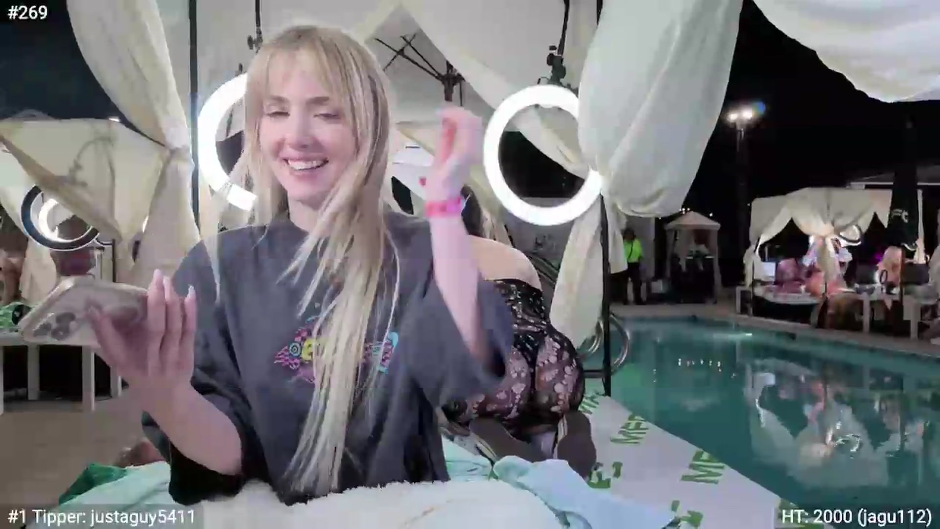 Gallery image thumbnail from Lunafayexo's myfreecams stream on, 05/20/2026, 05:04 image 17 of 20