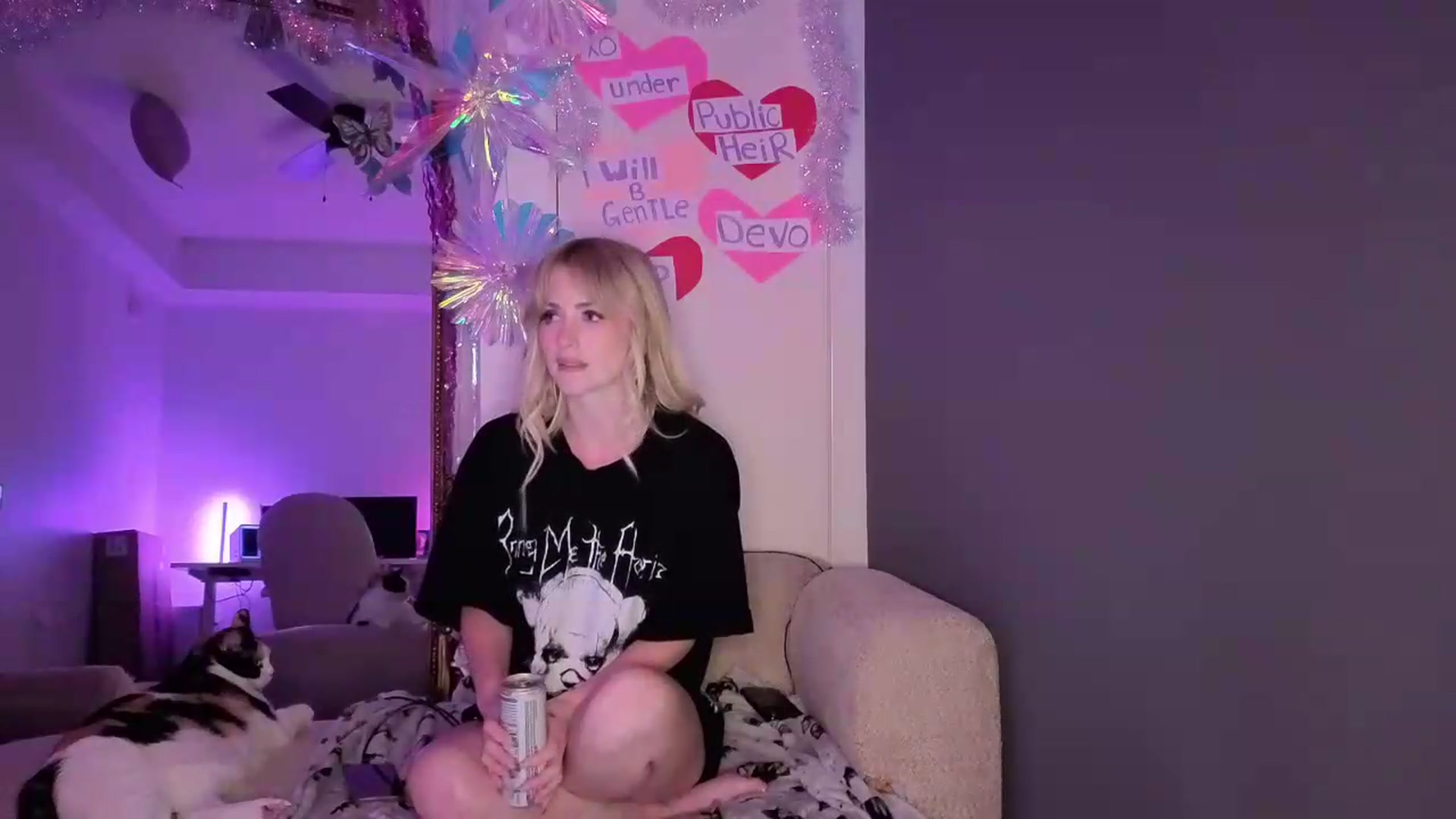 Gallery image thumbnail from Lunafayexo's myfreecams stream on, 06/24/2026, 03:11 image 17 of 20