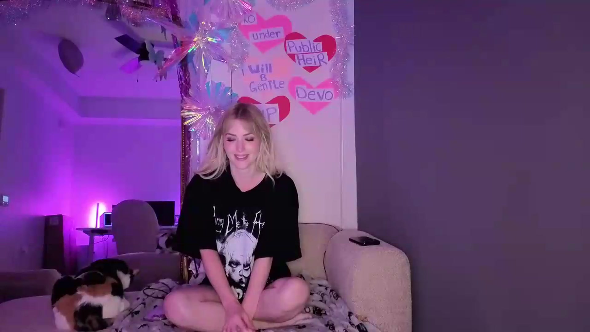 Gallery image thumbnail from Lunafayexo's myfreecams stream on, 06/24/2026, 03:11 image 12 of 20