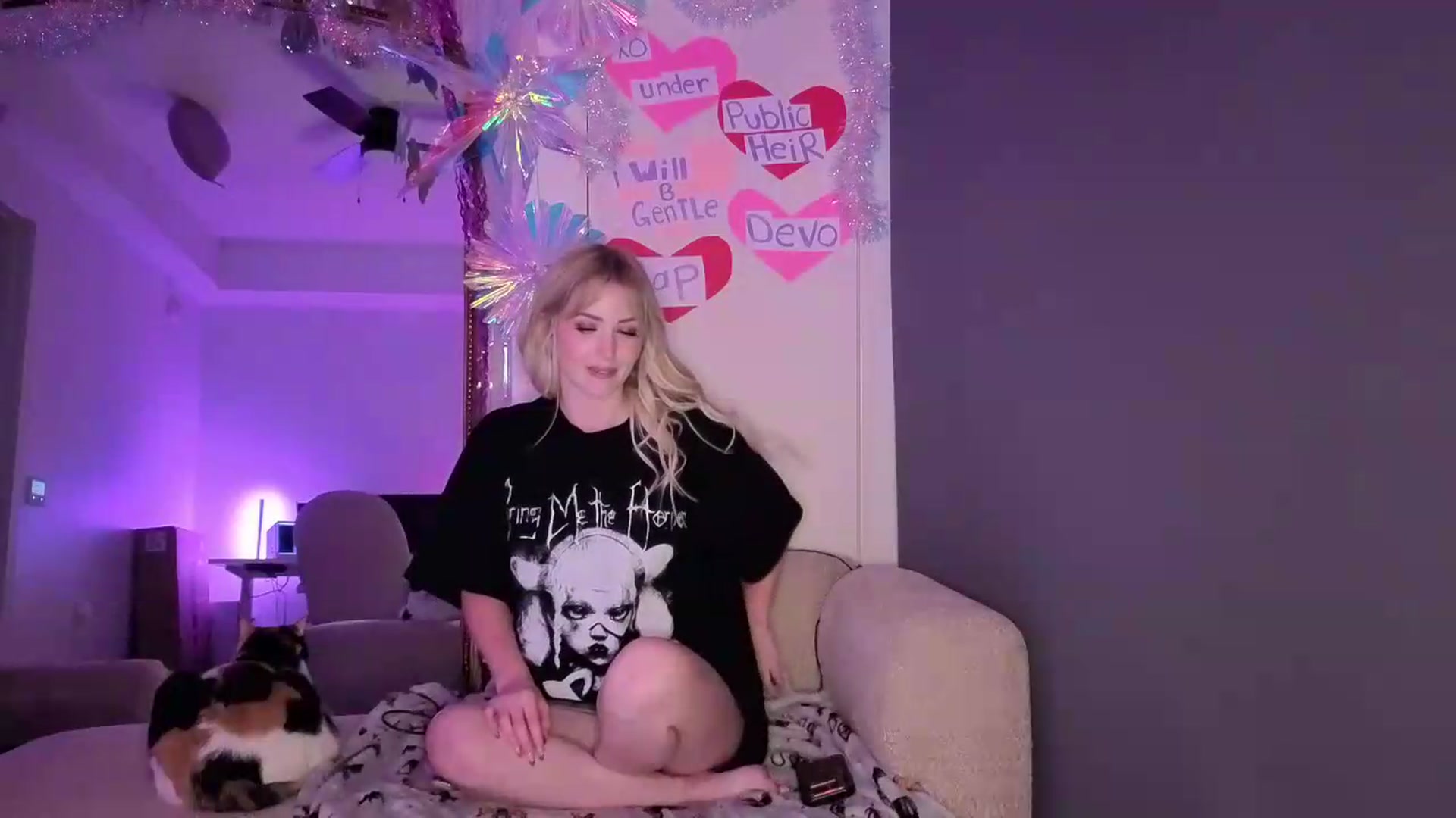 Gallery image thumbnail from Lunafayexo's myfreecams stream on, 06/24/2026, 03:11 image 7 of 20