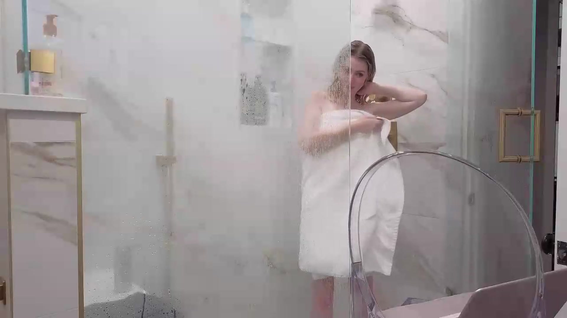 Gallery image thumbnail from Lunafayexo's myfreecams stream on, 06/29/2026, 05:22 image 18 of 20