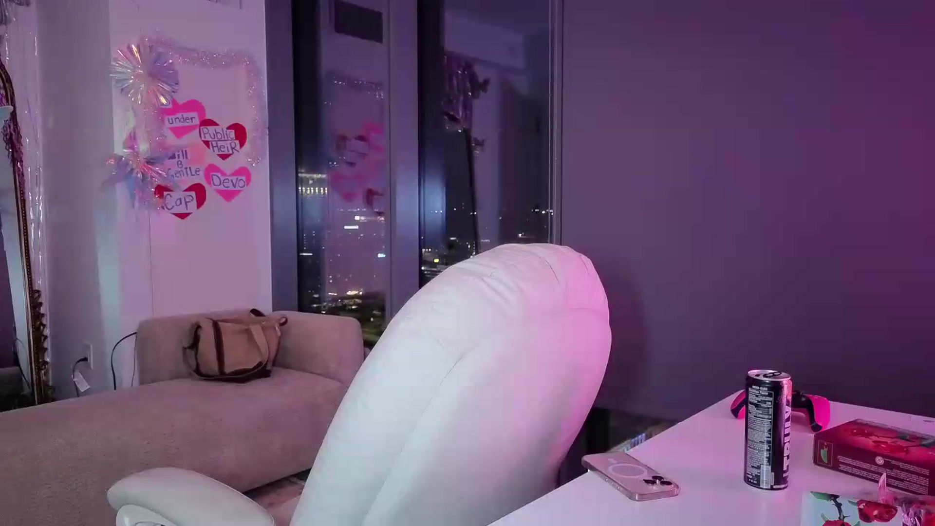 Gallery image thumbnail from Lunafayexo's myfreecams stream on, 07/01/2026, 05:06 image 10 of 20