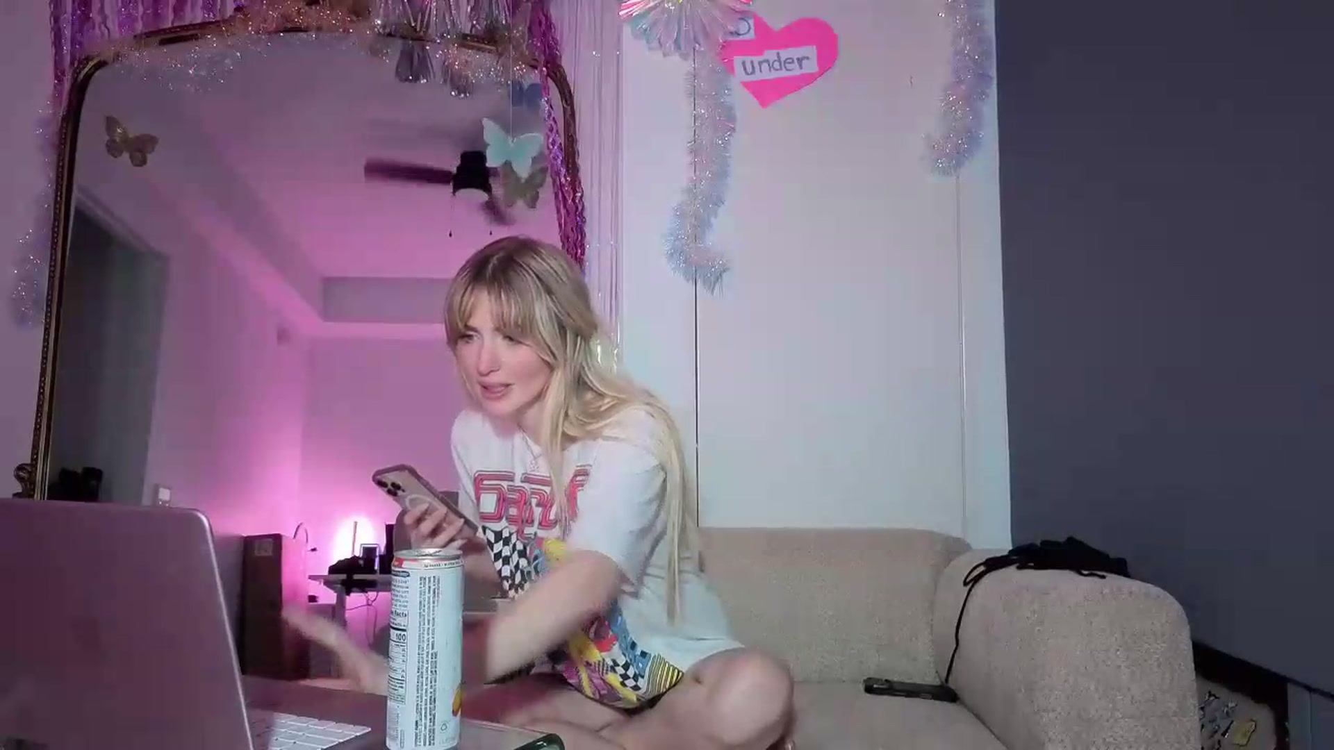 Gallery image thumbnail from Lunafayexo's myfreecams stream on, 07/08/2026, 04:27 image 11 of 20
