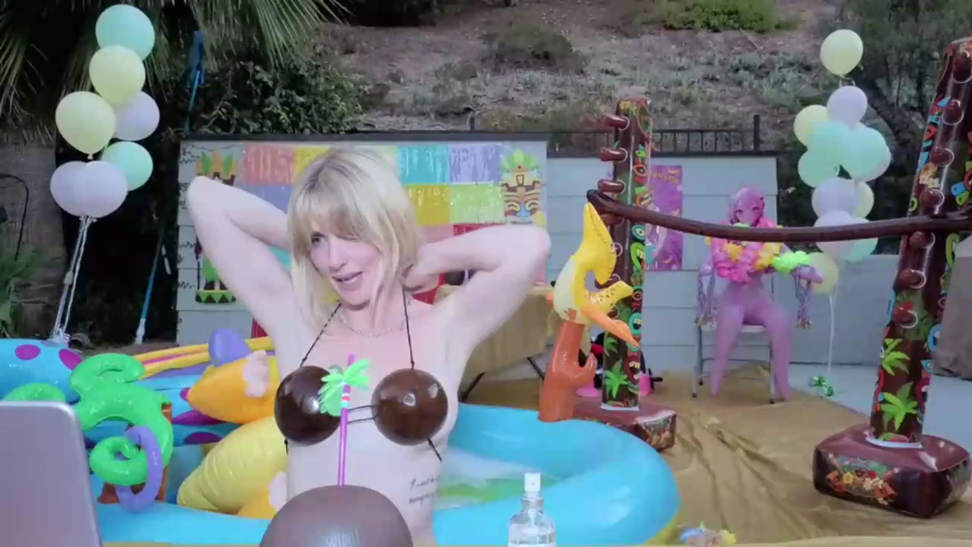 Gallery image thumbnail from Lunafayexo's myfreecams stream on, 07/23/2026, 04:35 image 10 of 20