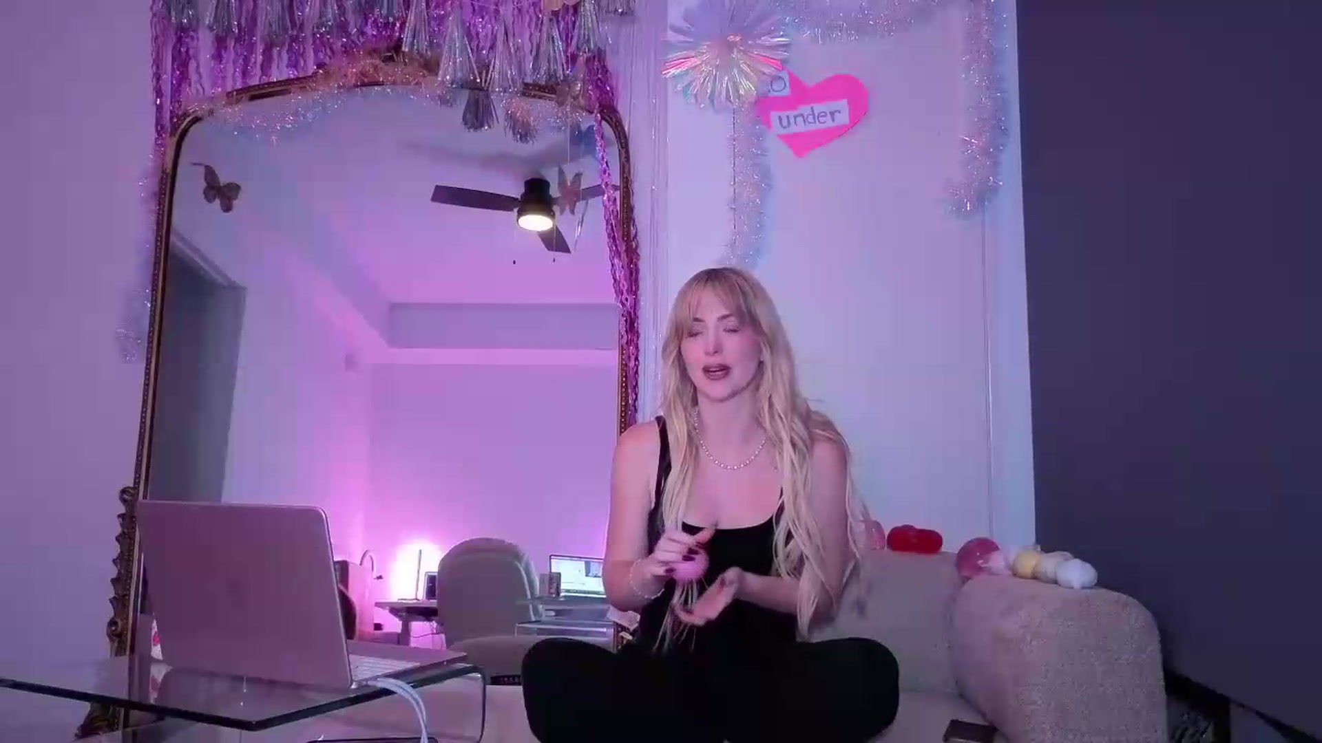 Gallery image thumbnail from Lunafayexo's myfreecams stream on, 07/28/2026, 04:14 image 3 of 20