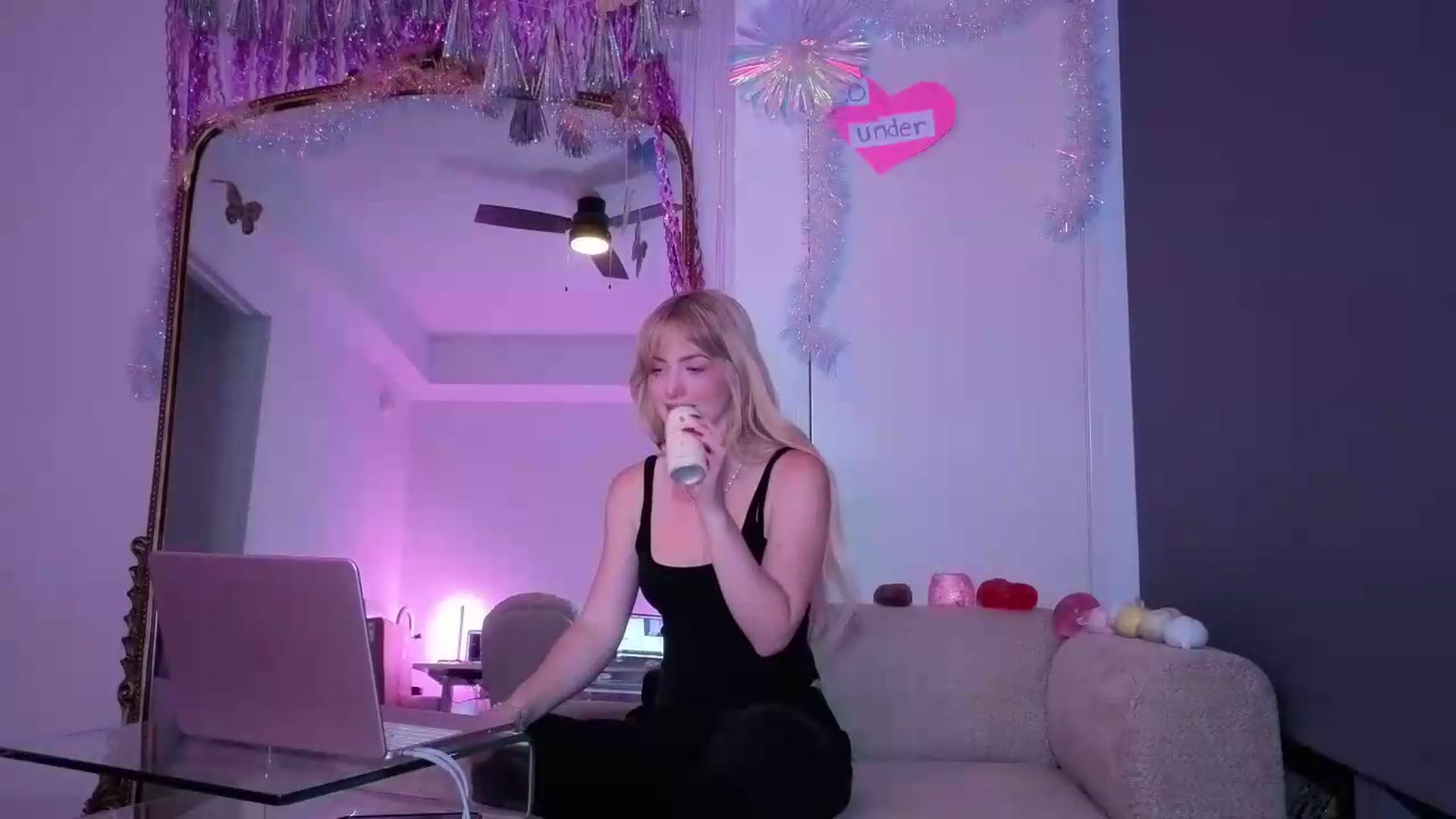 Gallery image thumbnail from Lunafayexo's myfreecams stream on, 07/28/2026, 04:14 image 4 of 20