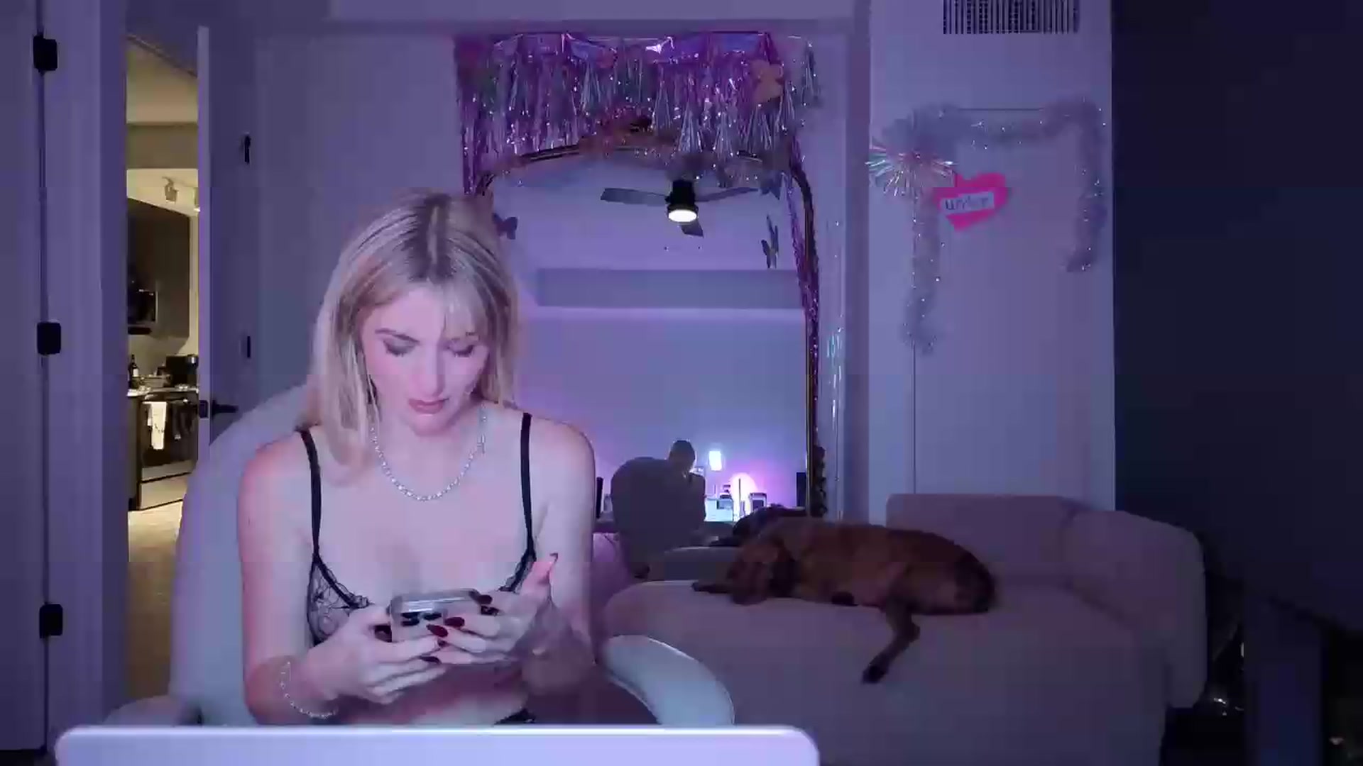Gallery image thumbnail from Lunafayexo's myfreecams stream on, 08/01/2026, 06:10 image 15 of 20