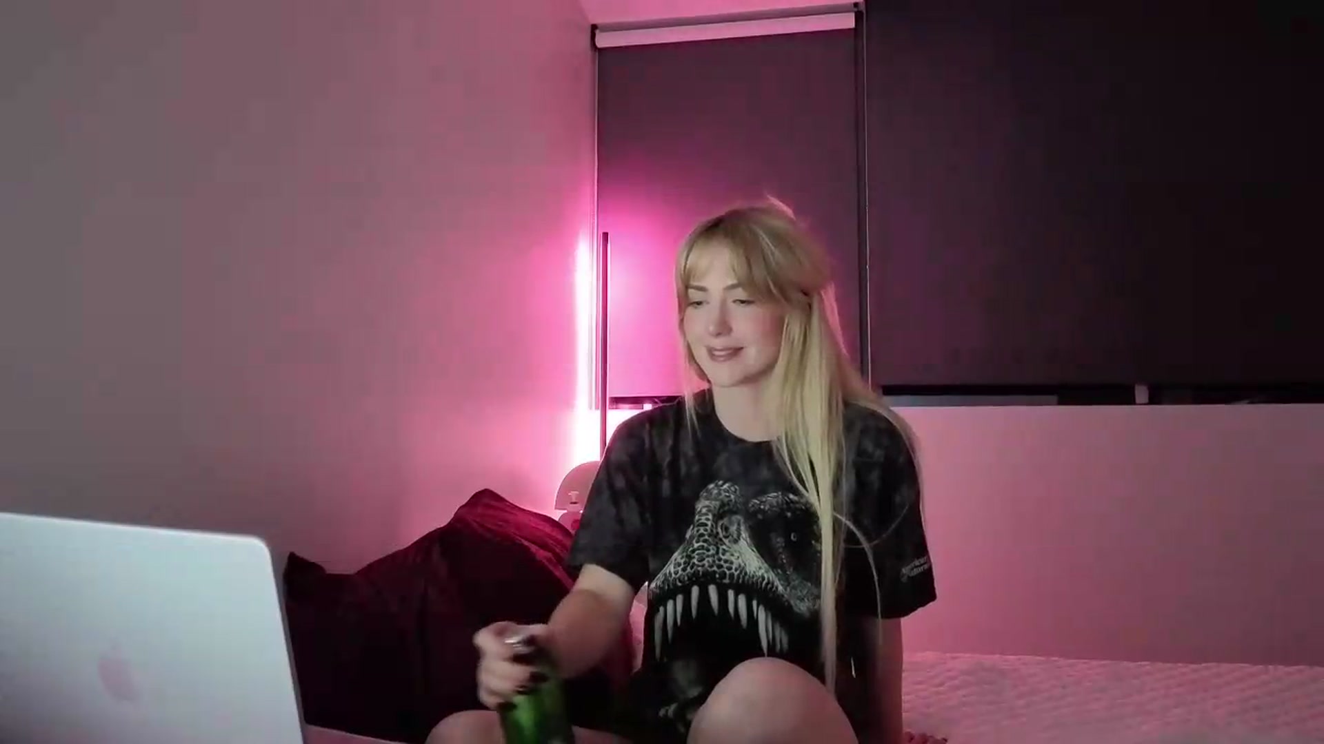 Gallery image thumbnail from Lunafayexo's myfreecams stream on, 08/11/2026, 04:51 image 2 of 20
