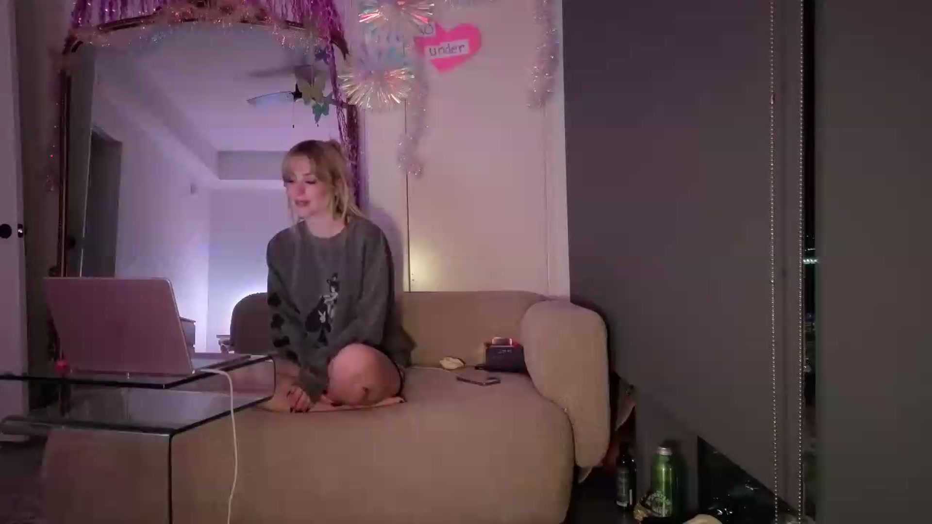 Gallery image thumbnail from Lunafayexo's myfreecams stream on, 08/15/2026, 04:58 image 12 of 20