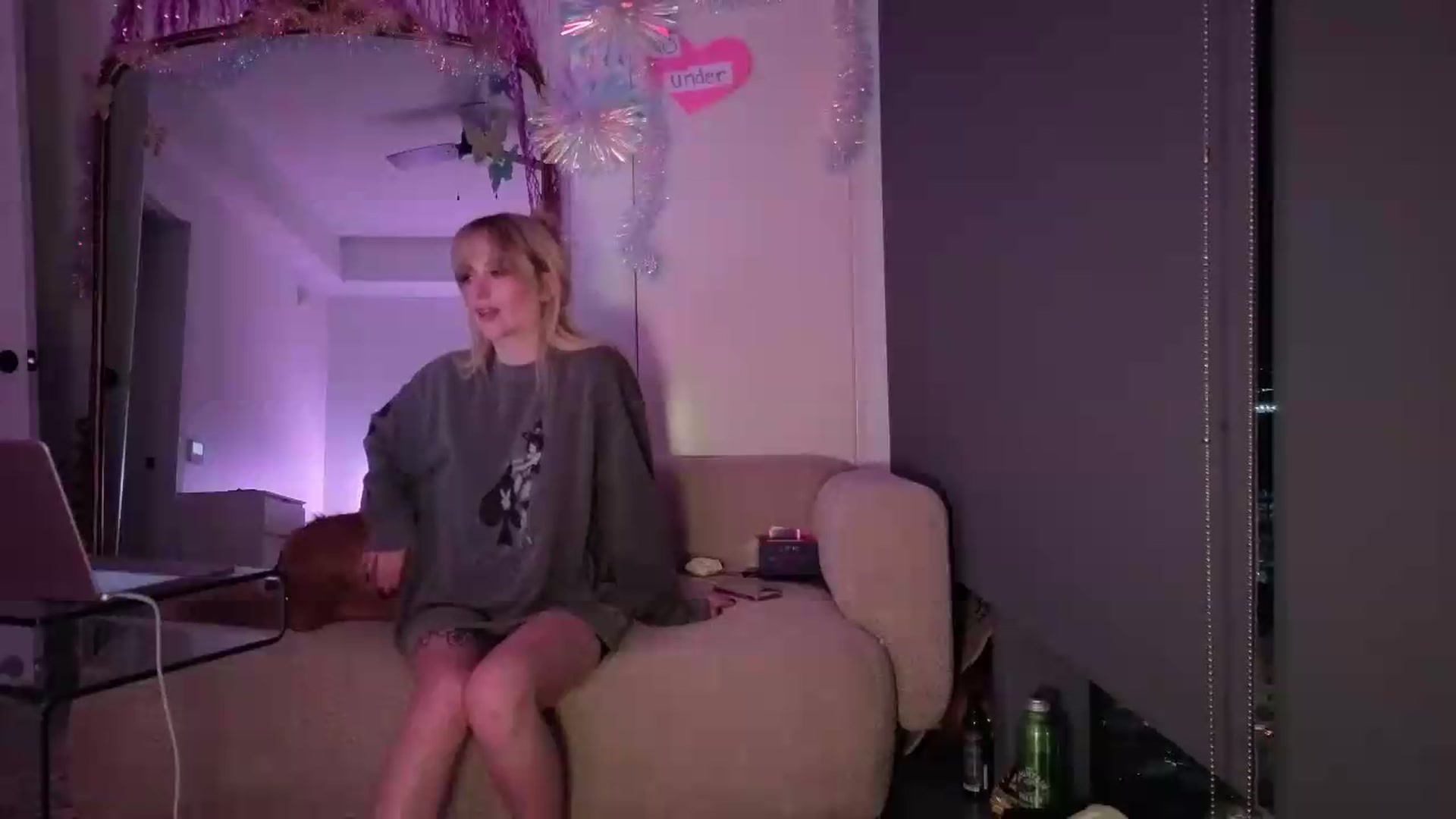 Gallery image thumbnail from Lunafayexo's myfreecams stream on, 08/15/2026, 04:58 image 13 of 20