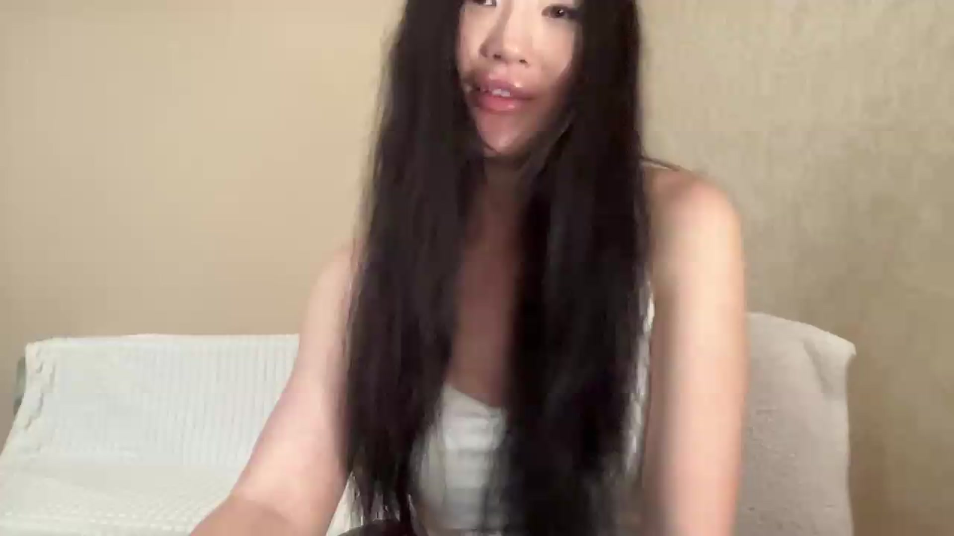 Gallery image thumbnail from Lunalapin's myfreecams stream on, 06/23/2026, 11:53 image 4 of 20