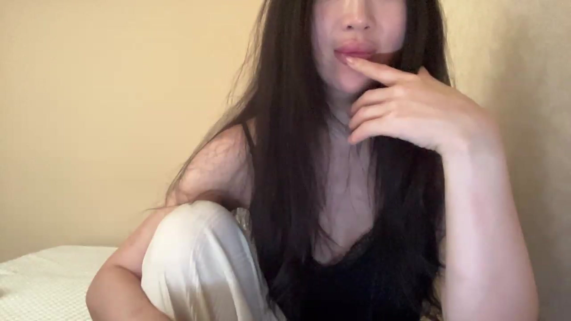 Gallery image thumbnail from Lunalapin's myfreecams stream on, 07/09/2026, 10:23 image 17 of 20