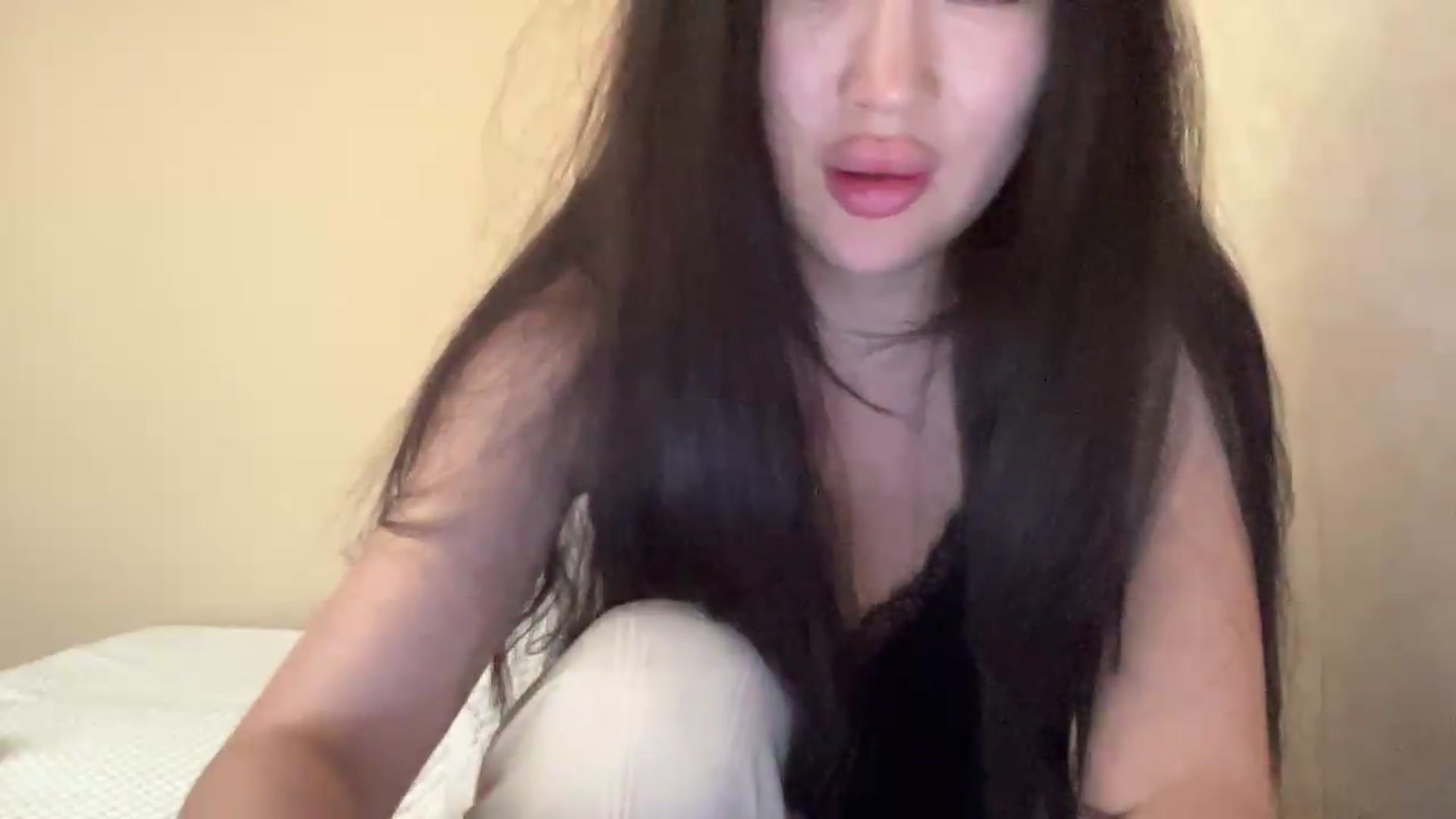 Gallery image thumbnail from Lunalapin's myfreecams stream on, 07/09/2026, 10:23 image 16 of 20
