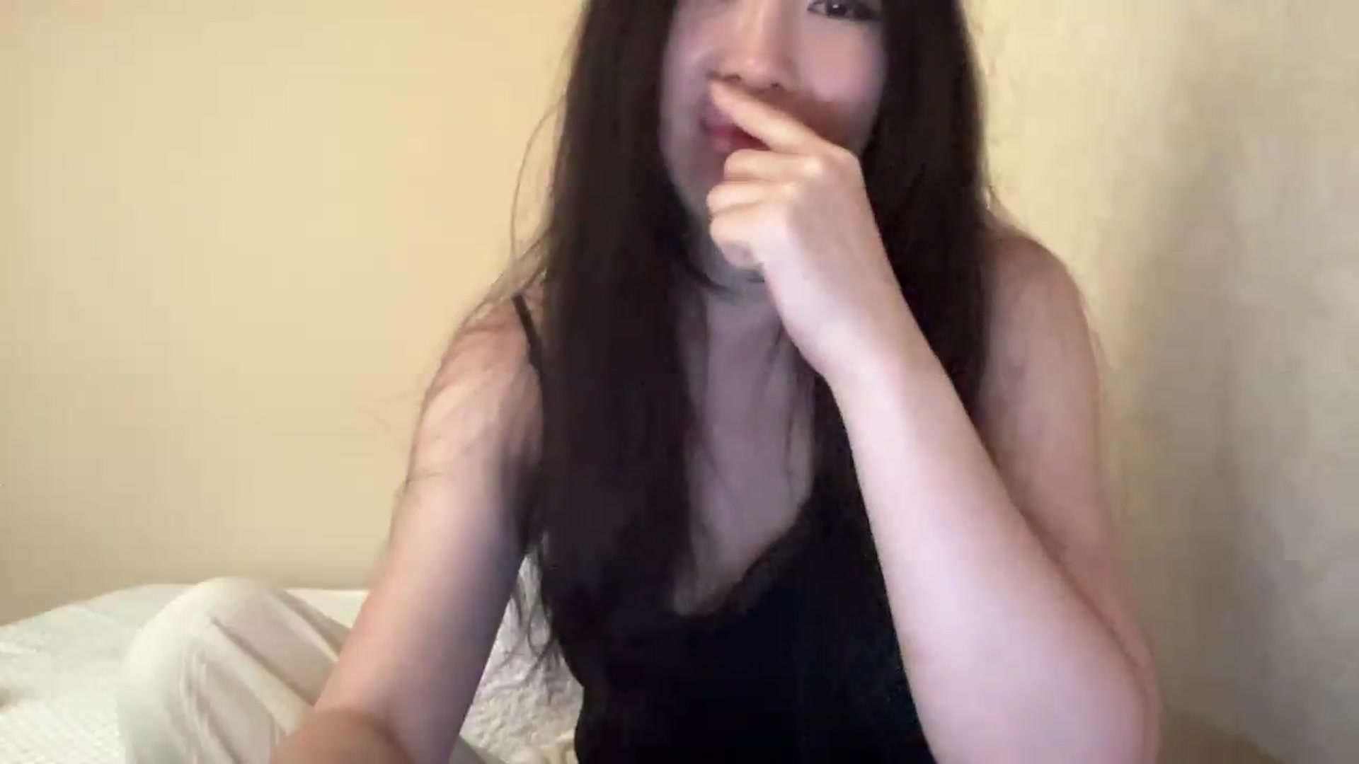 Gallery image thumbnail from Lunalapin's myfreecams stream on, 07/09/2026, 10:23 image 19 of 20