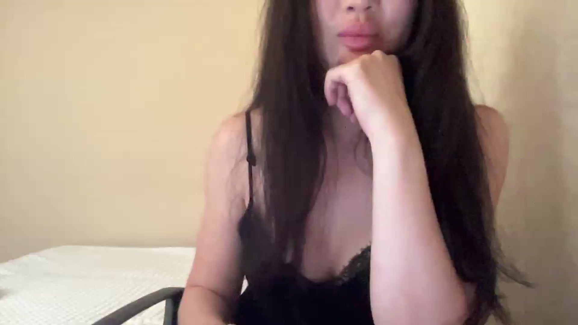 Gallery image thumbnail from Lunalapin's myfreecams stream on, 07/09/2026, 11:03 image 11 of 20