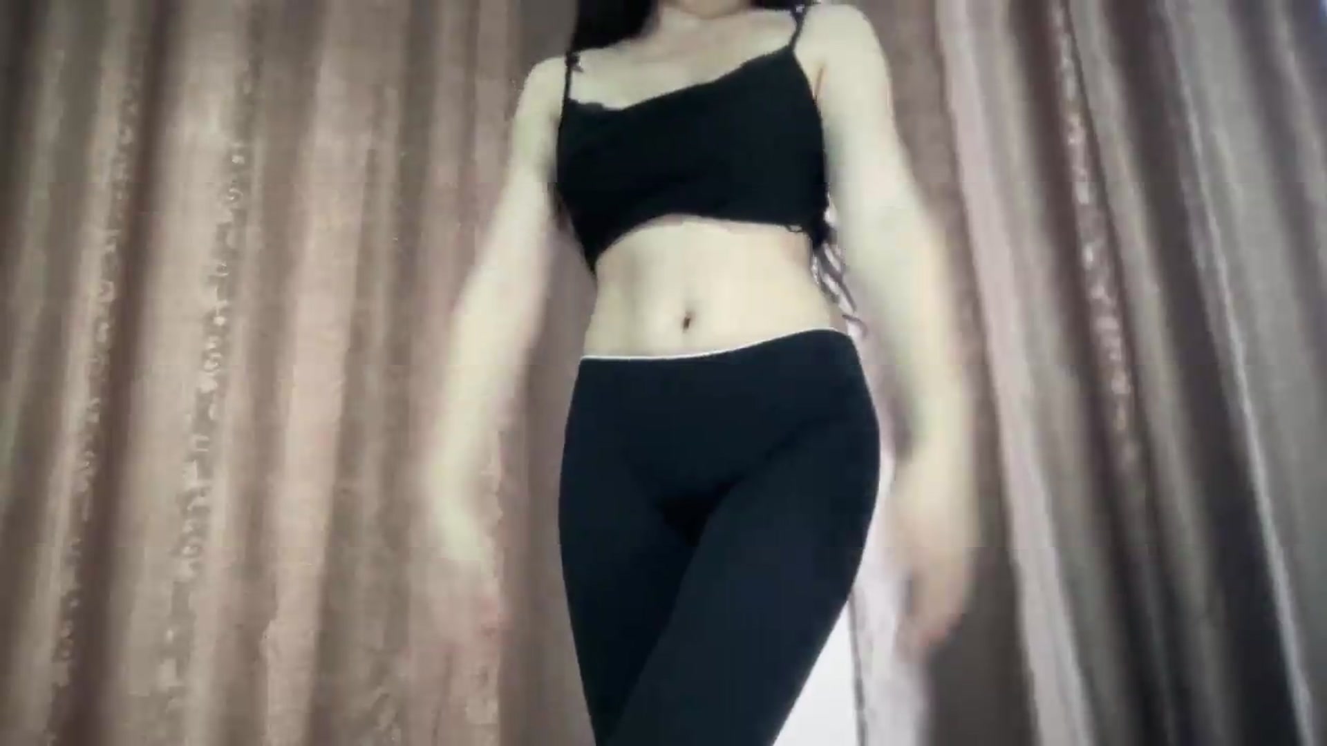 Gallery image thumbnail from Lunalapin's myfreecams stream on, 08/26/2026, 12:01 image 17 of 20