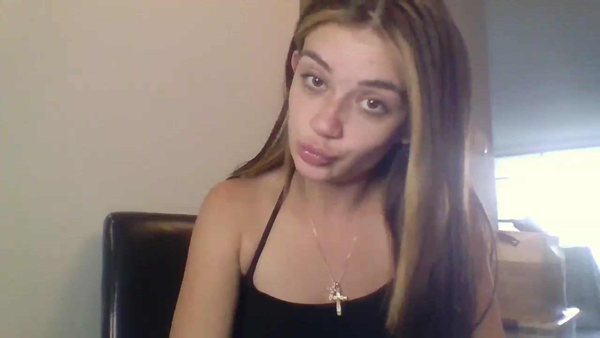Gallery image thumbnail from Lunalux's myfreecams stream on, 07/16/2025, 03:24 image 7 of 20