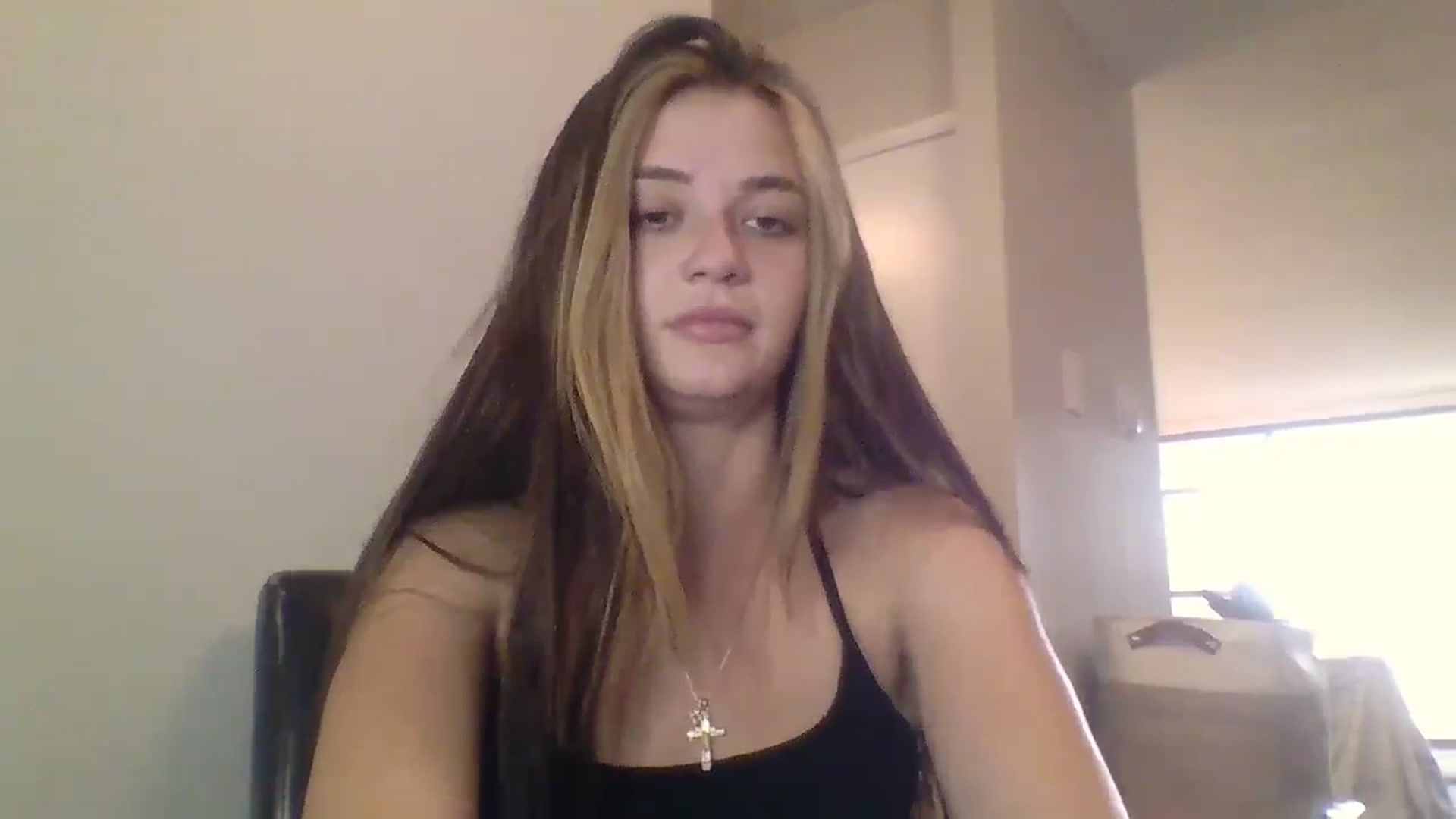 Gallery image thumbnail from Lunalux's myfreecams stream on, 07/16/2025, 03:24 image 16 of 20