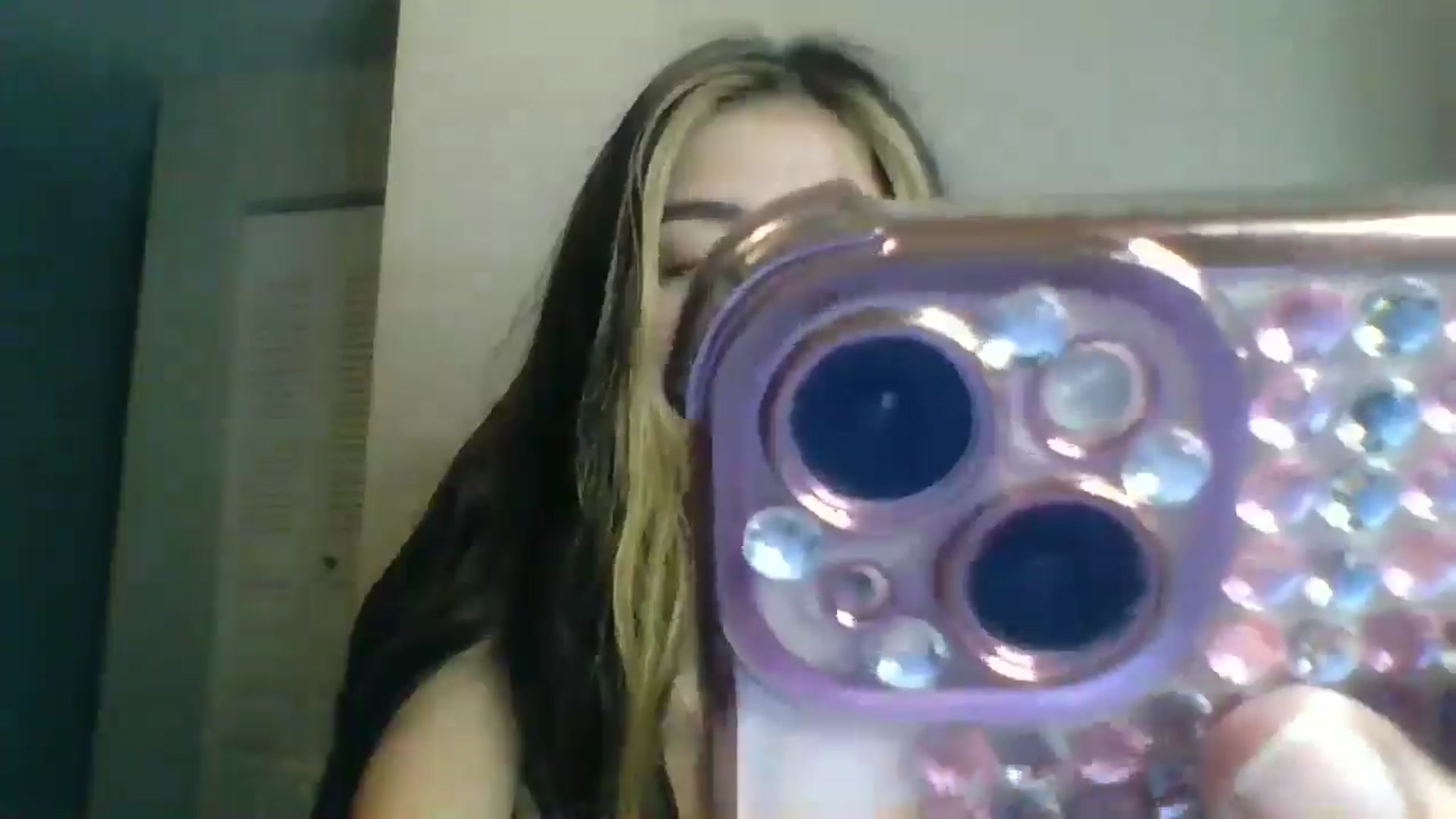 Gallery image thumbnail from Lunalux's myfreecams stream on, 07/26/2025, 08:34 image 13 of 20