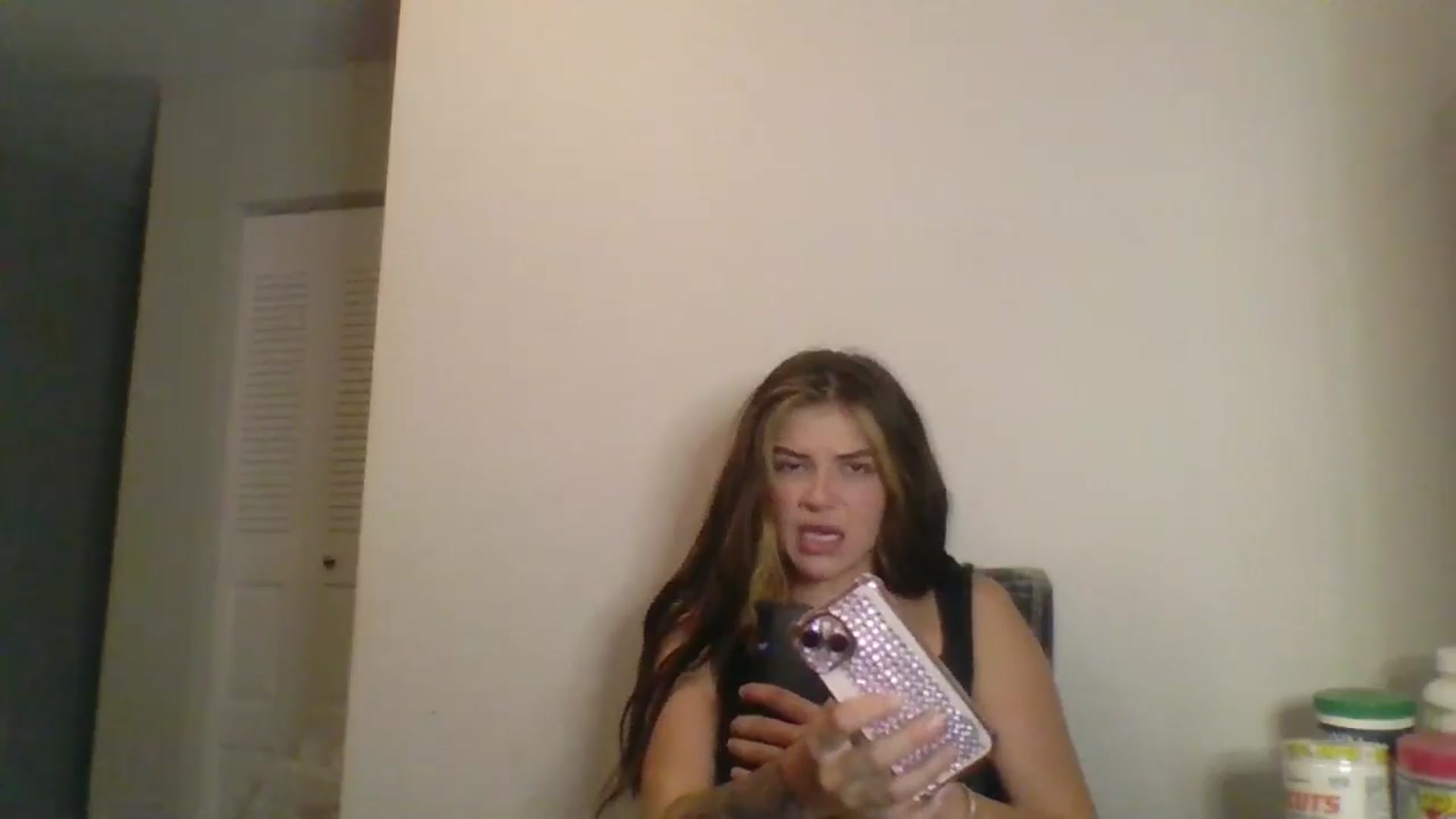 Gallery image thumbnail from Lunalux's myfreecams stream on, 07/26/2025, 08:34 image 17 of 20