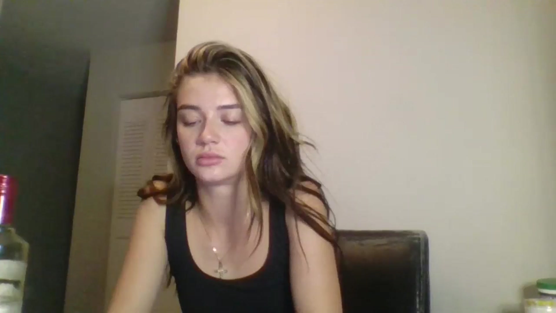 Gallery image thumbnail from Lunalux's myfreecams stream on, 07/26/2025, 08:34 image 2 of 20