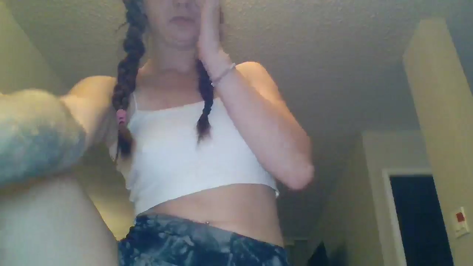 Gallery image thumbnail from Lunalux's myfreecams stream on, 10/23/2025, 05:41 image 9 of 20