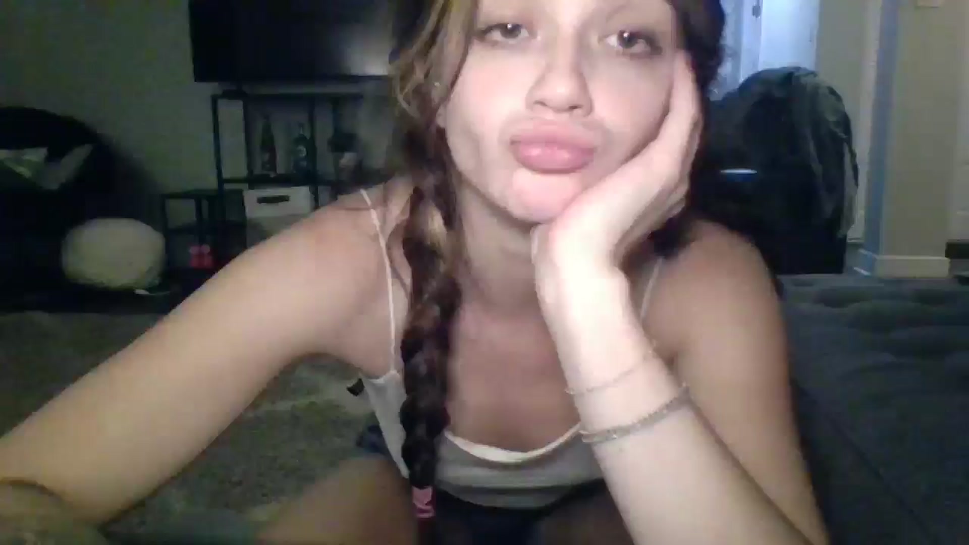 Gallery image thumbnail from Lunalux's myfreecams stream on, 10/23/2025, 07:57 image 1 of 20