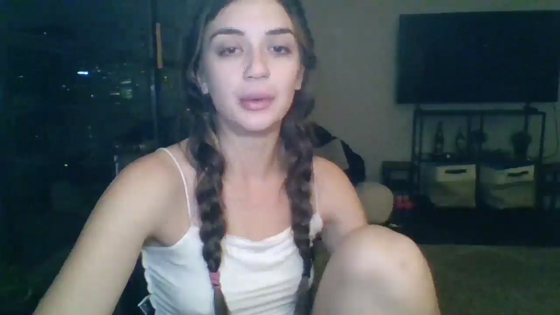 Gallery image thumbnail from Lunalux's myfreecams stream on, 10/23/2025, 07:57 image 11 of 20