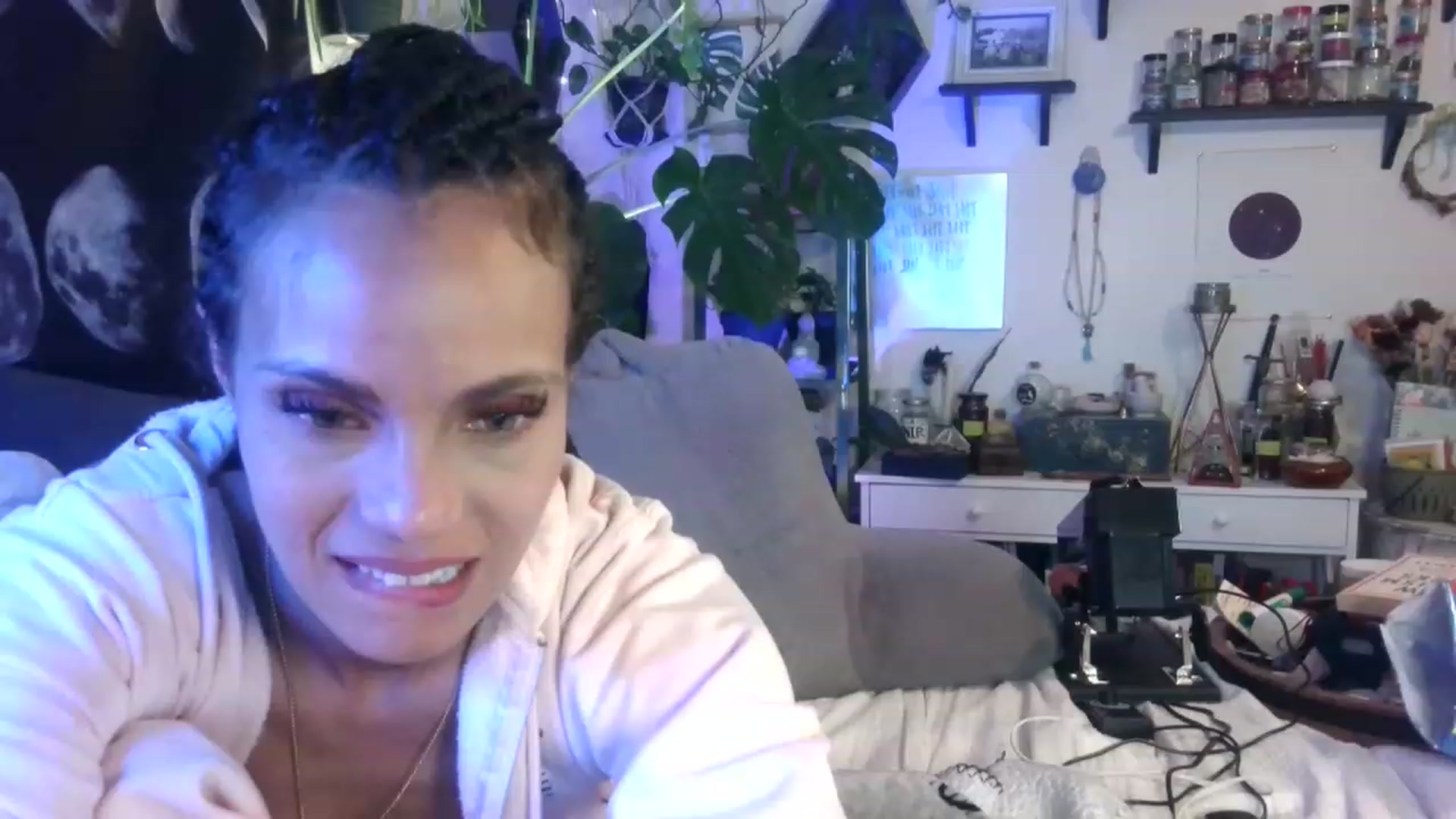 Gallery image thumbnail from LunarLexxx's myfreecams stream on, 04/02/2023, 11:31 image 20 of 20